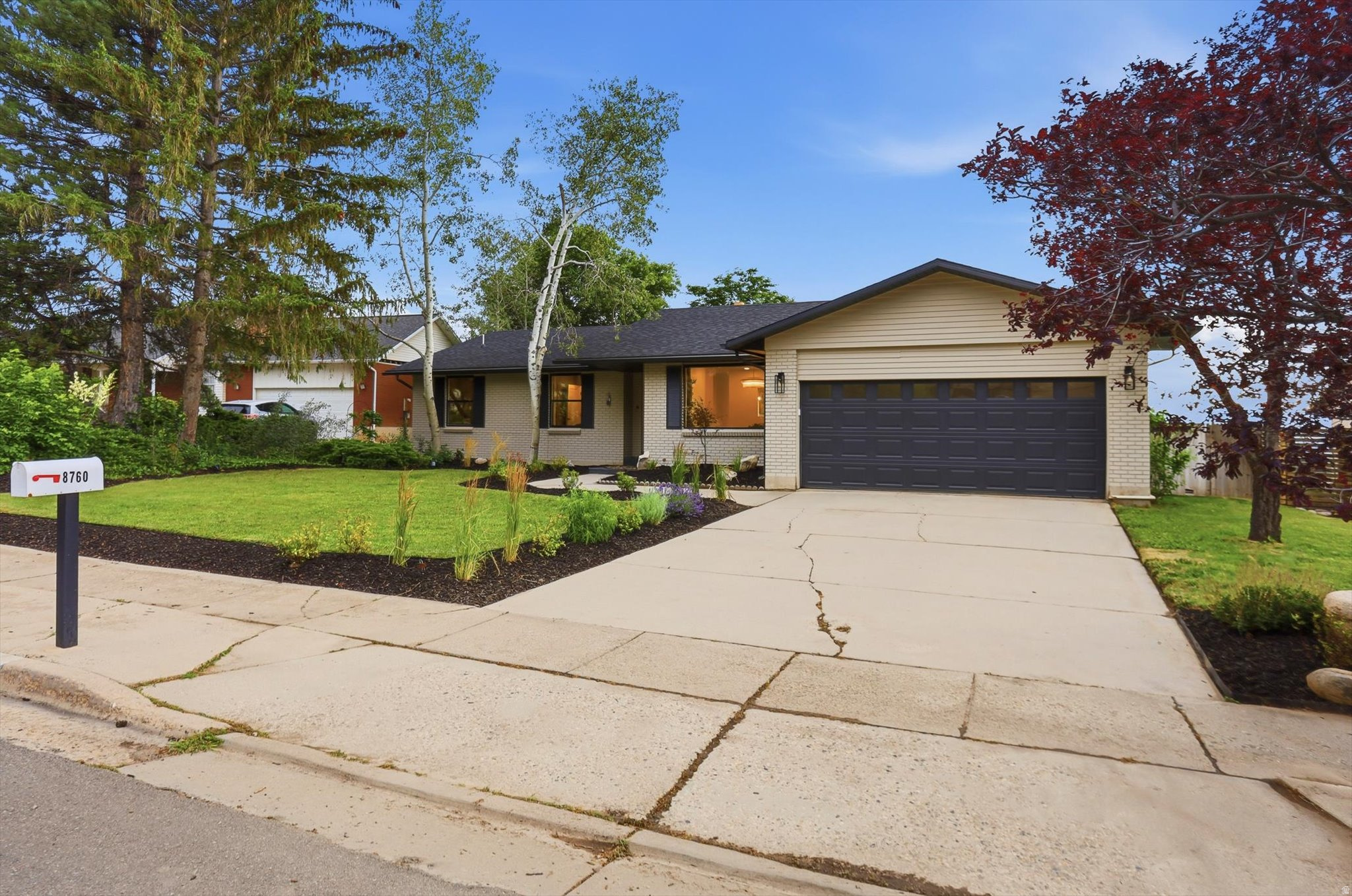 ALTA HILLS - Residential