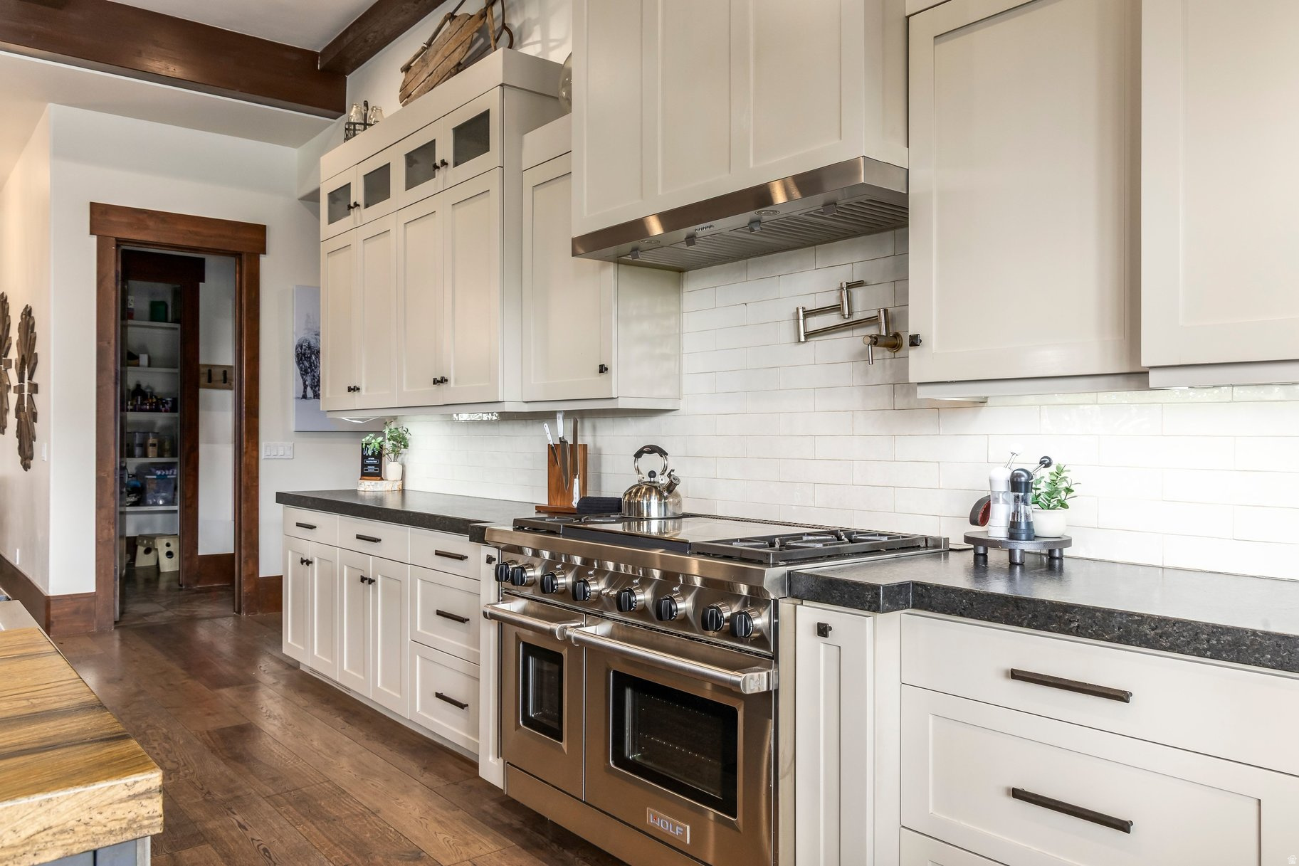 OAKLEY - Residential