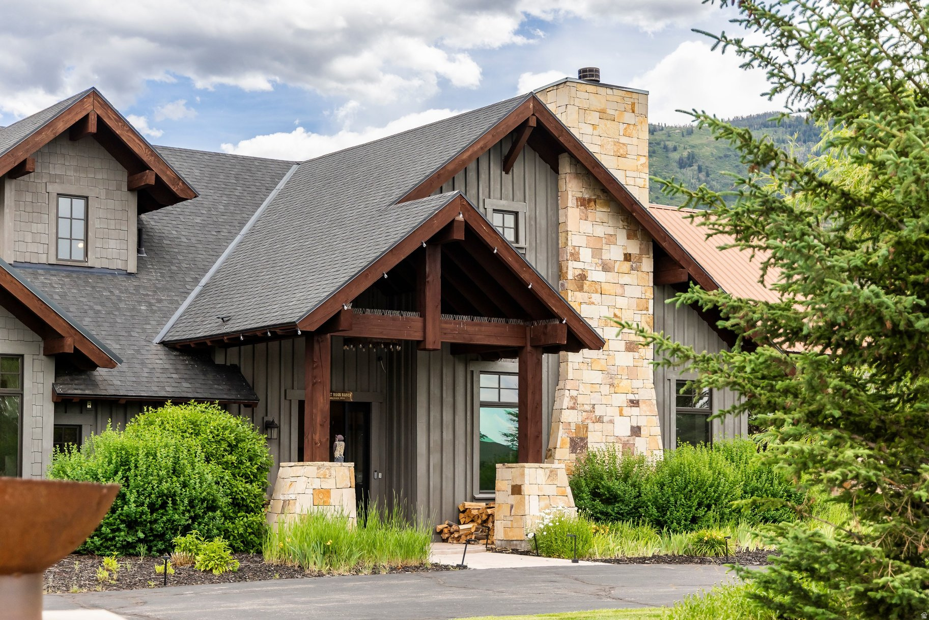 OAKLEY - Residential