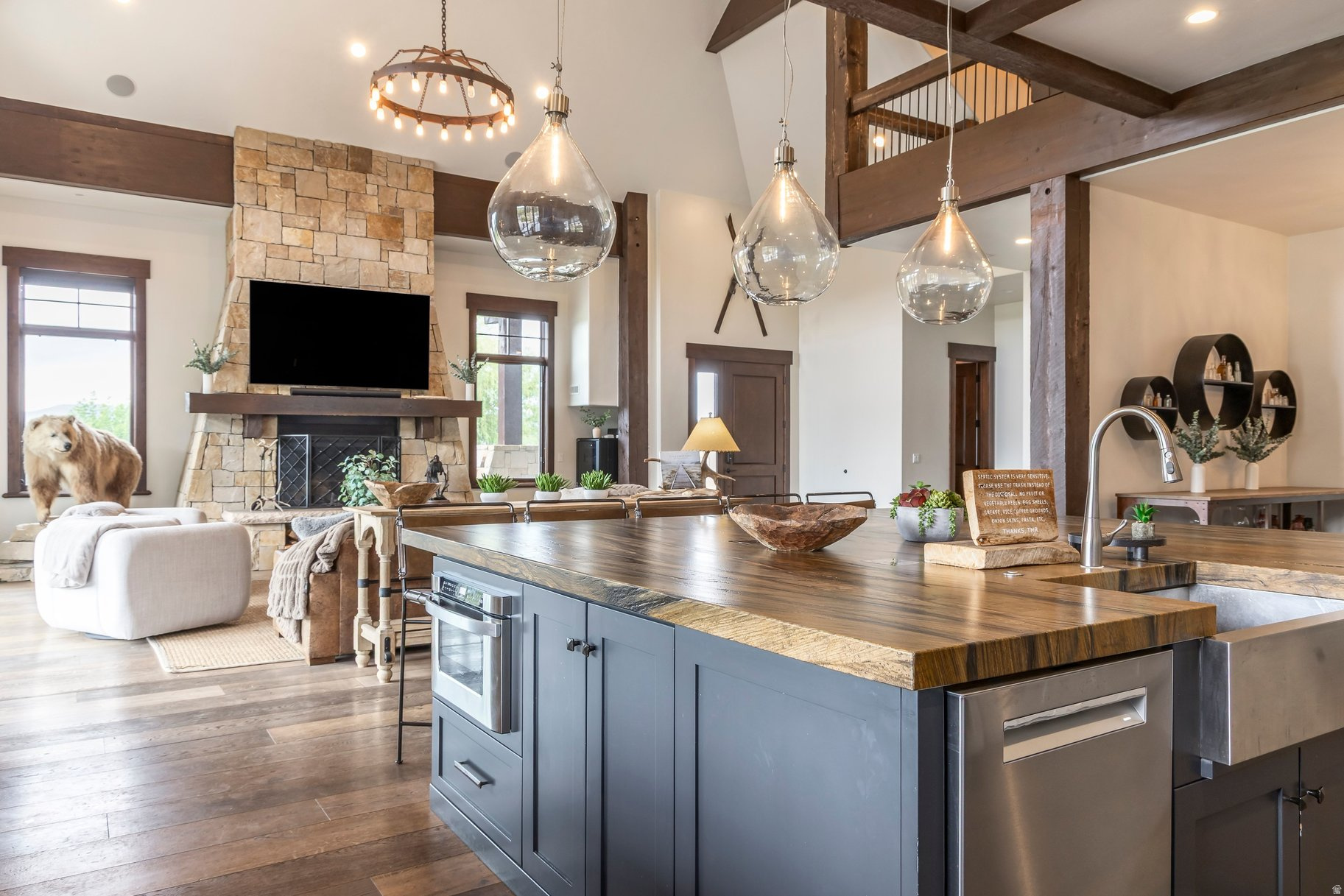 OAKLEY - Residential