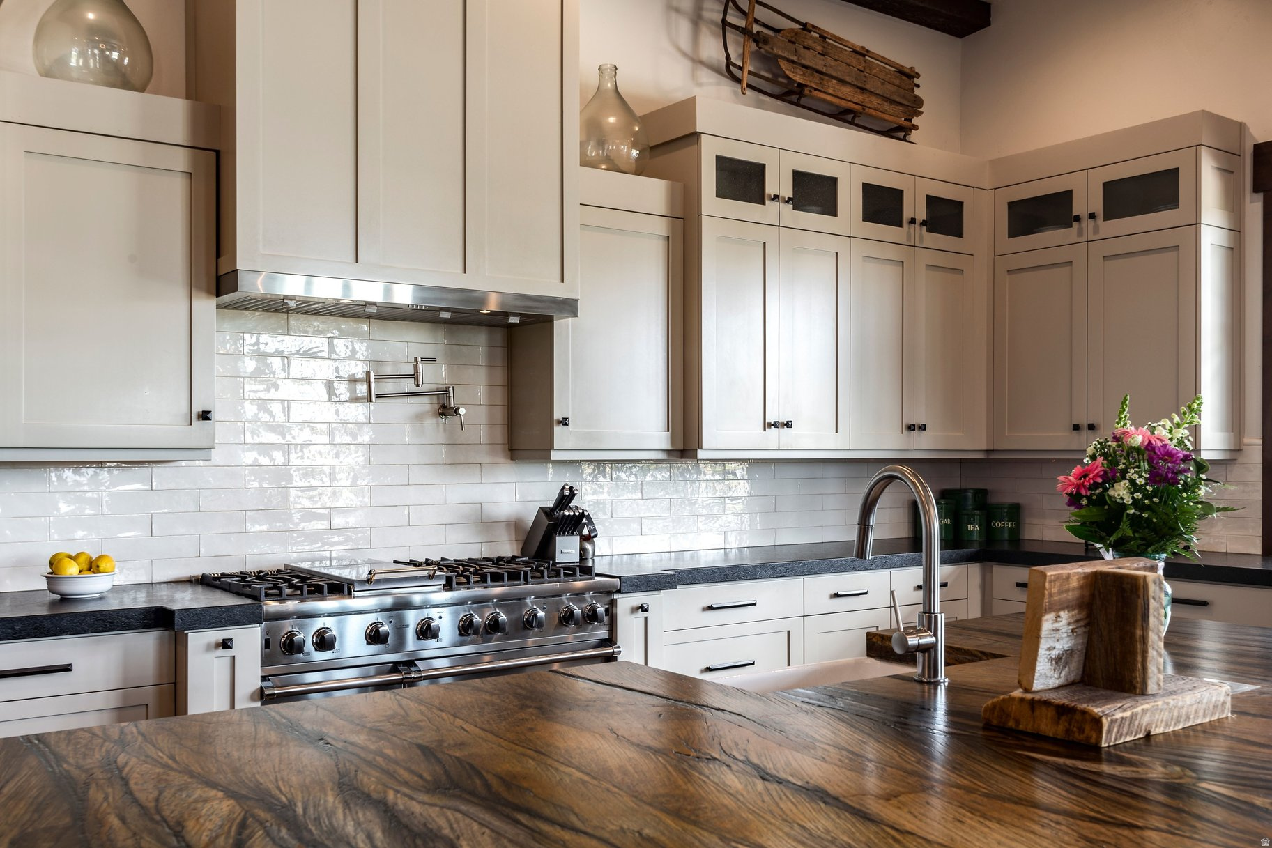 OAKLEY - Residential