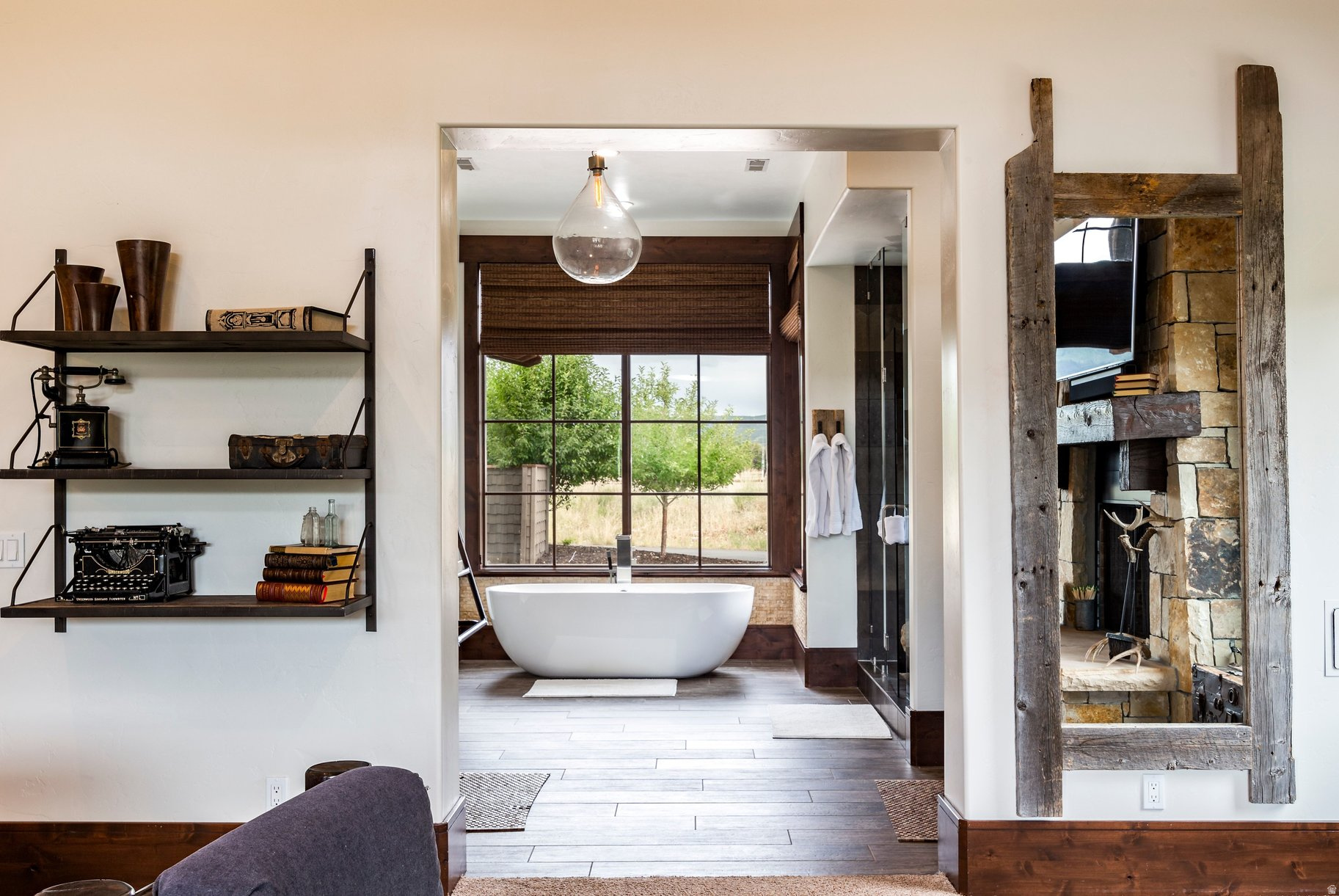 OAKLEY - Residential