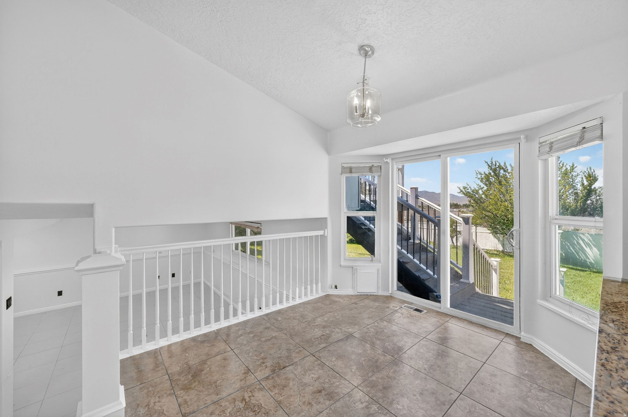SUNSET ESTATES - Residential