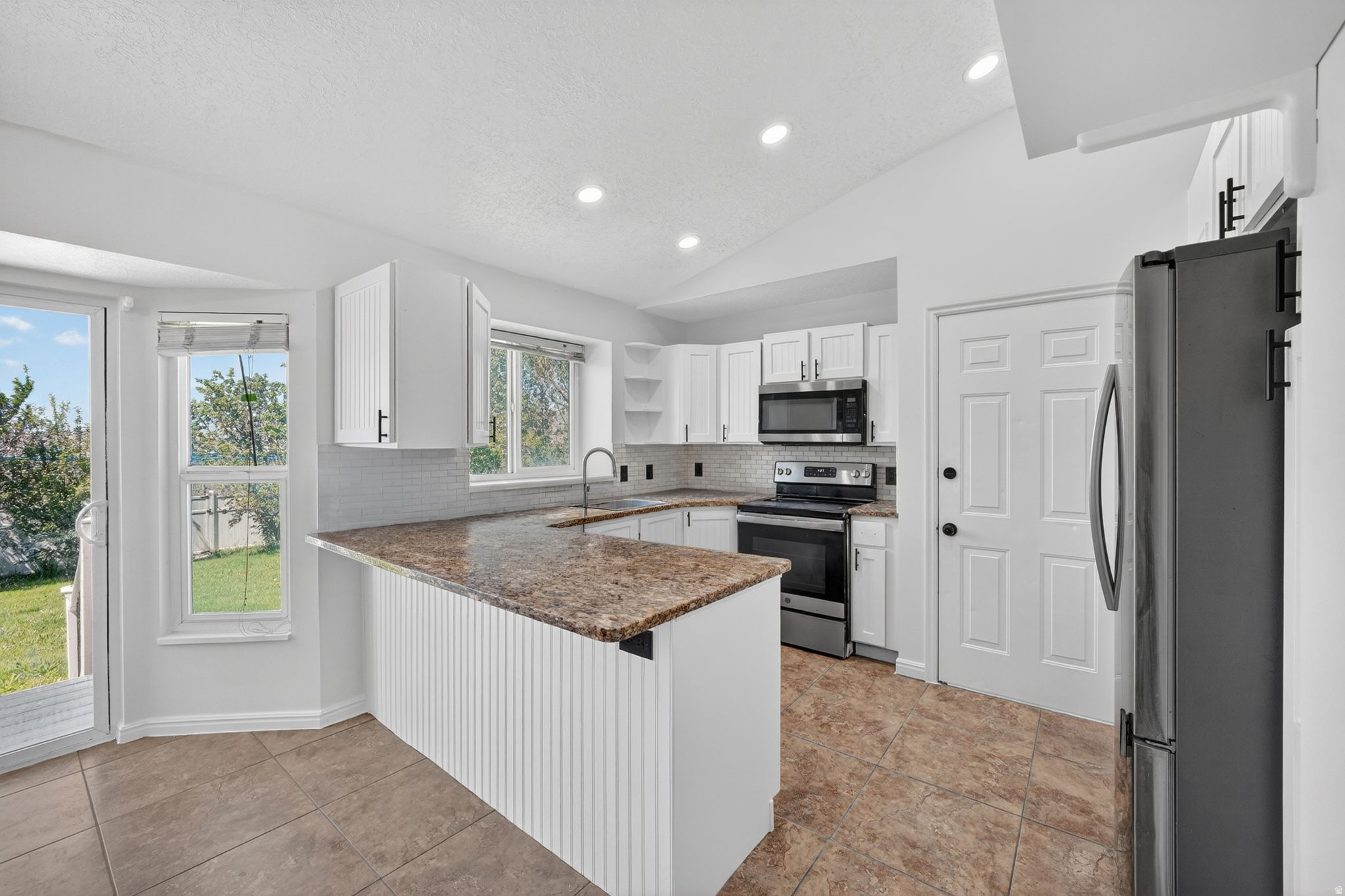SUNSET ESTATES - Residential