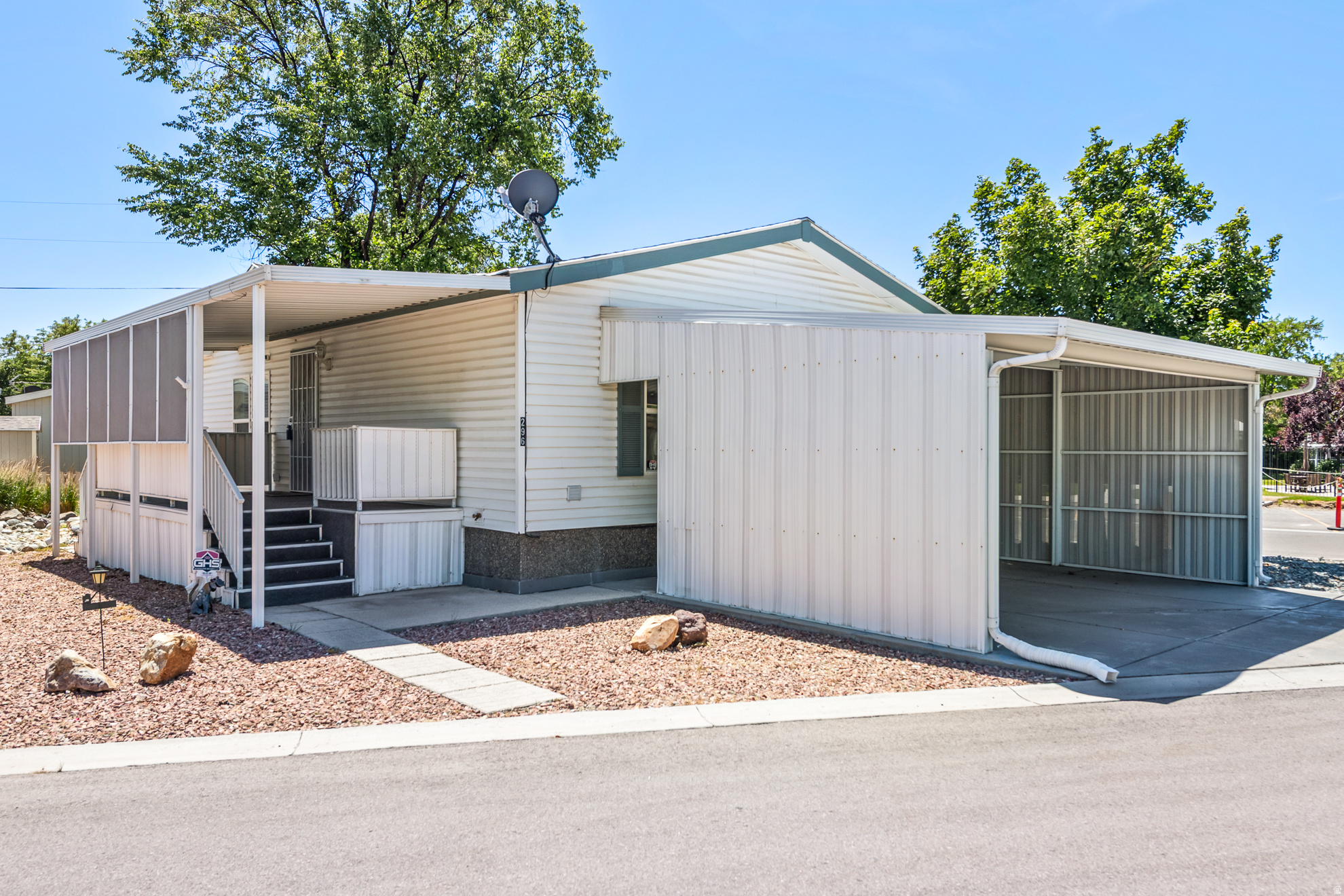 COTTONWOOD COVES - Residential