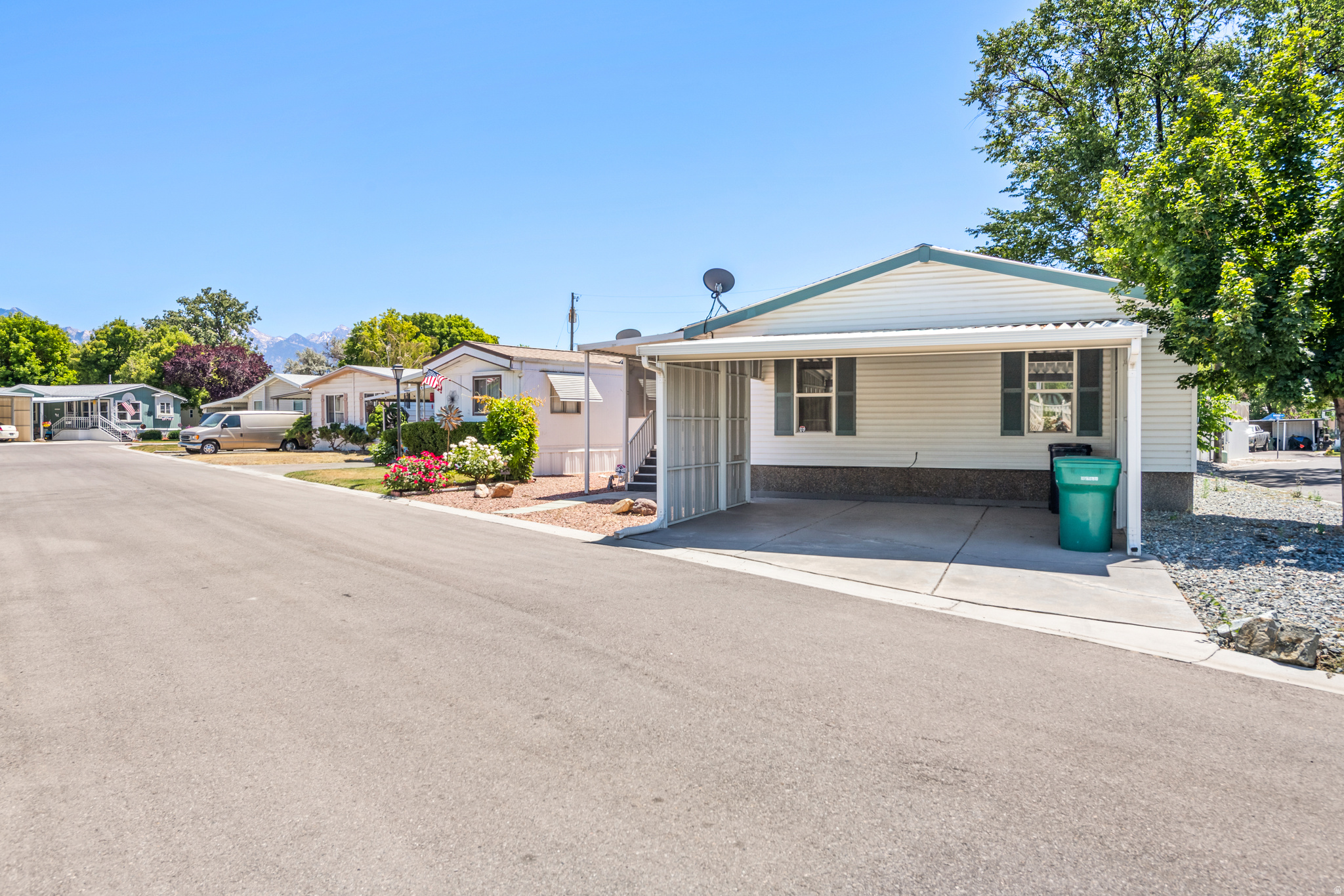 COTTONWOOD COVES - Residential