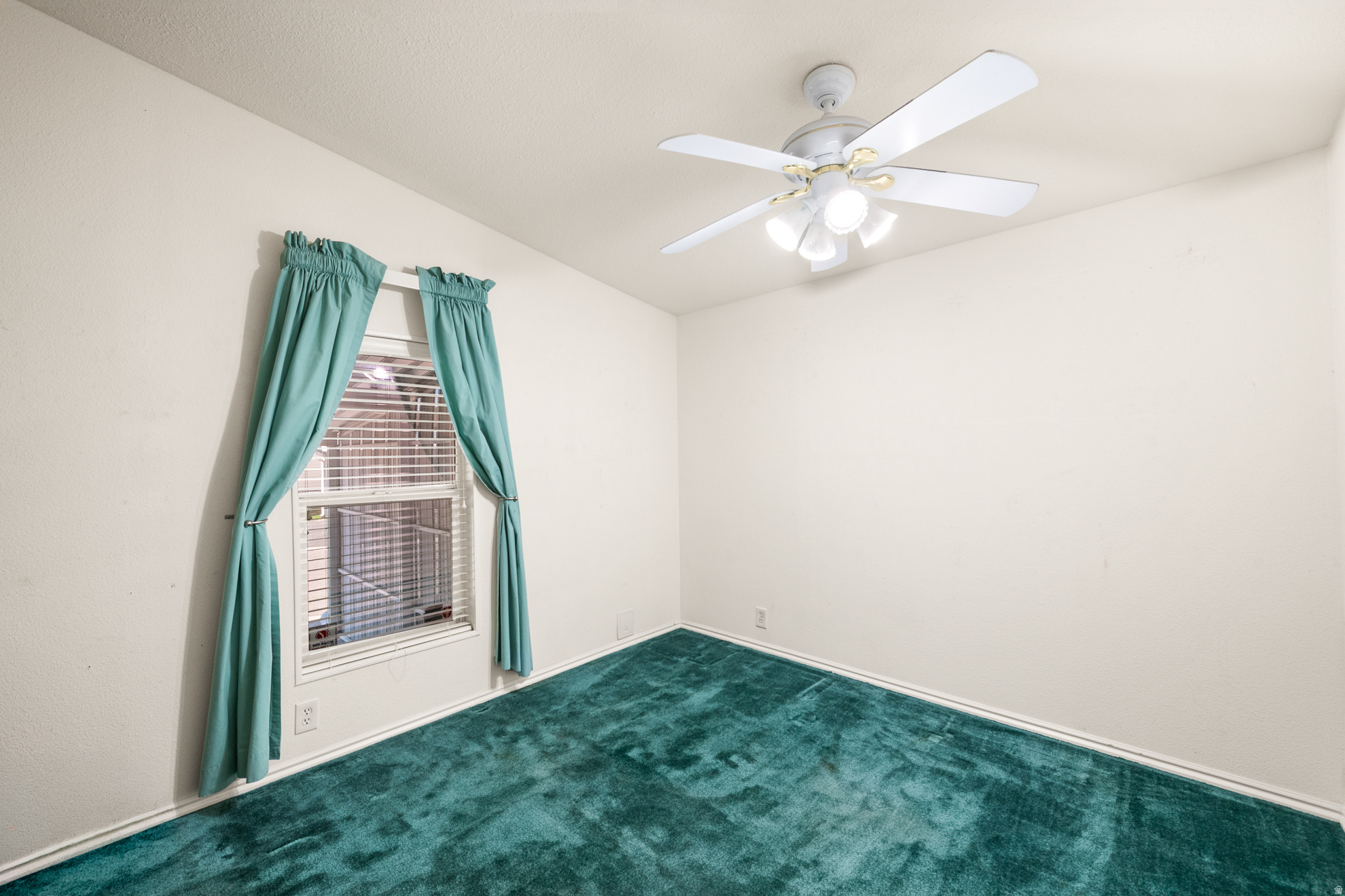 COTTONWOOD COVES - Residential