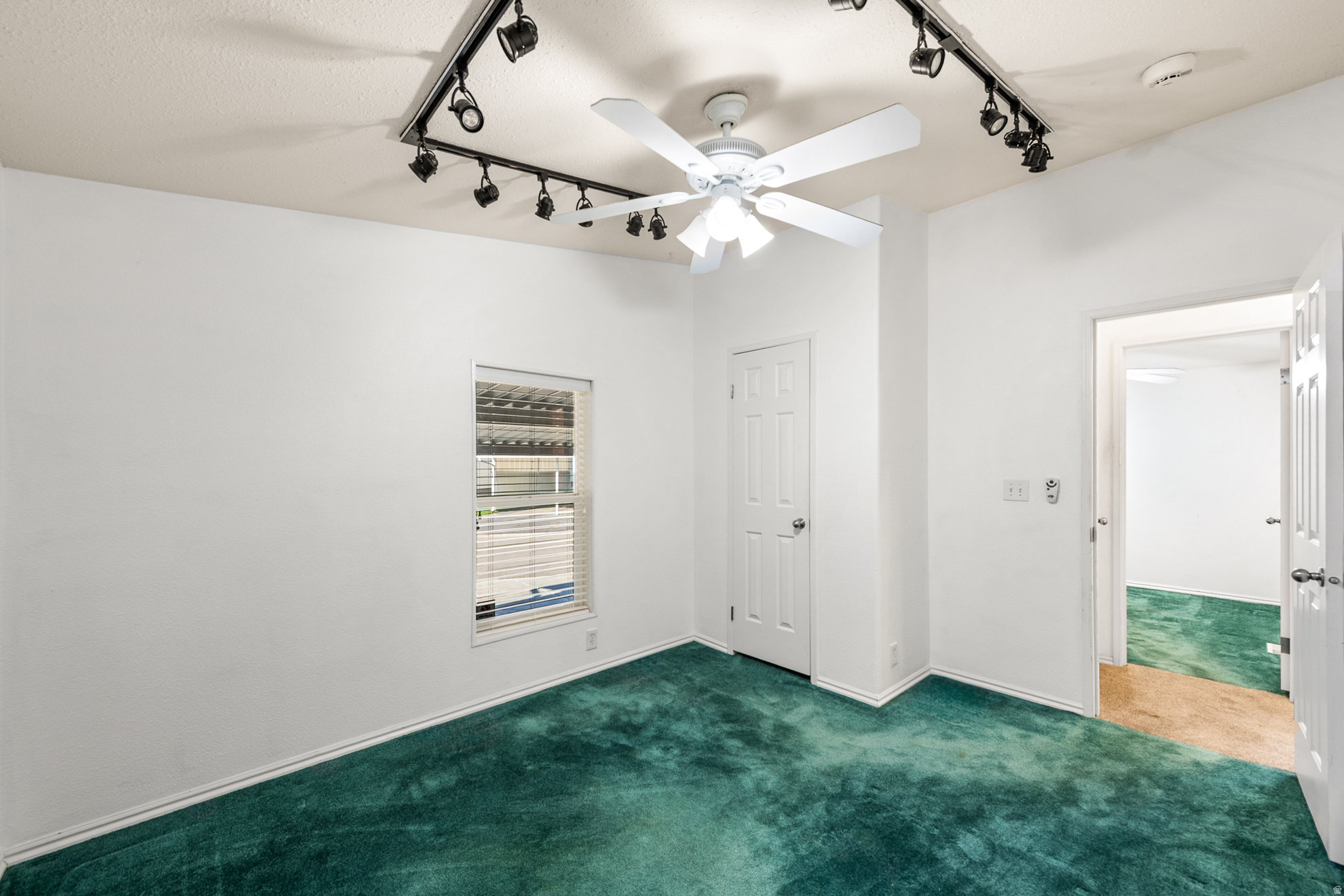 COTTONWOOD COVES - Residential