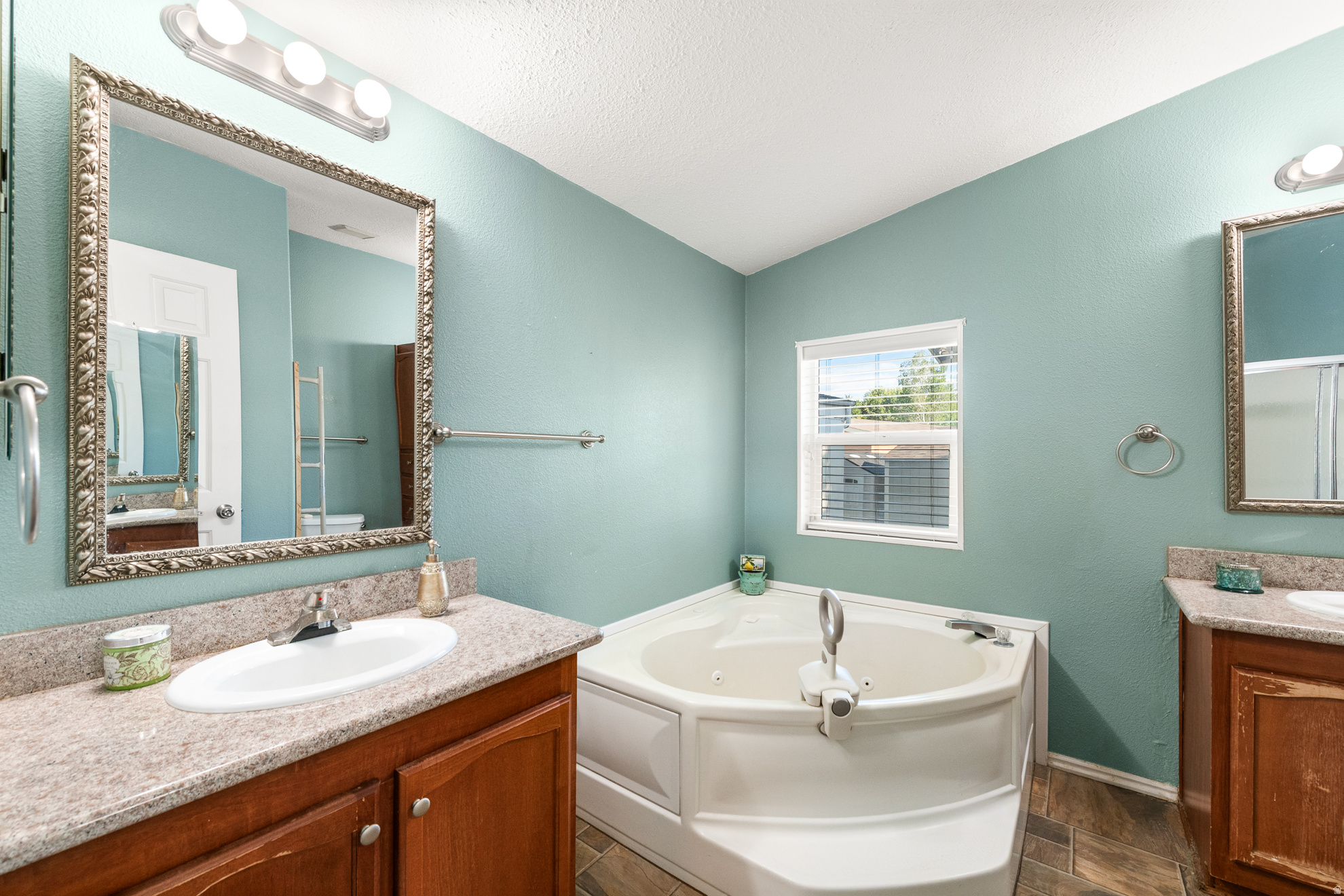 COTTONWOOD COVES - Residential
