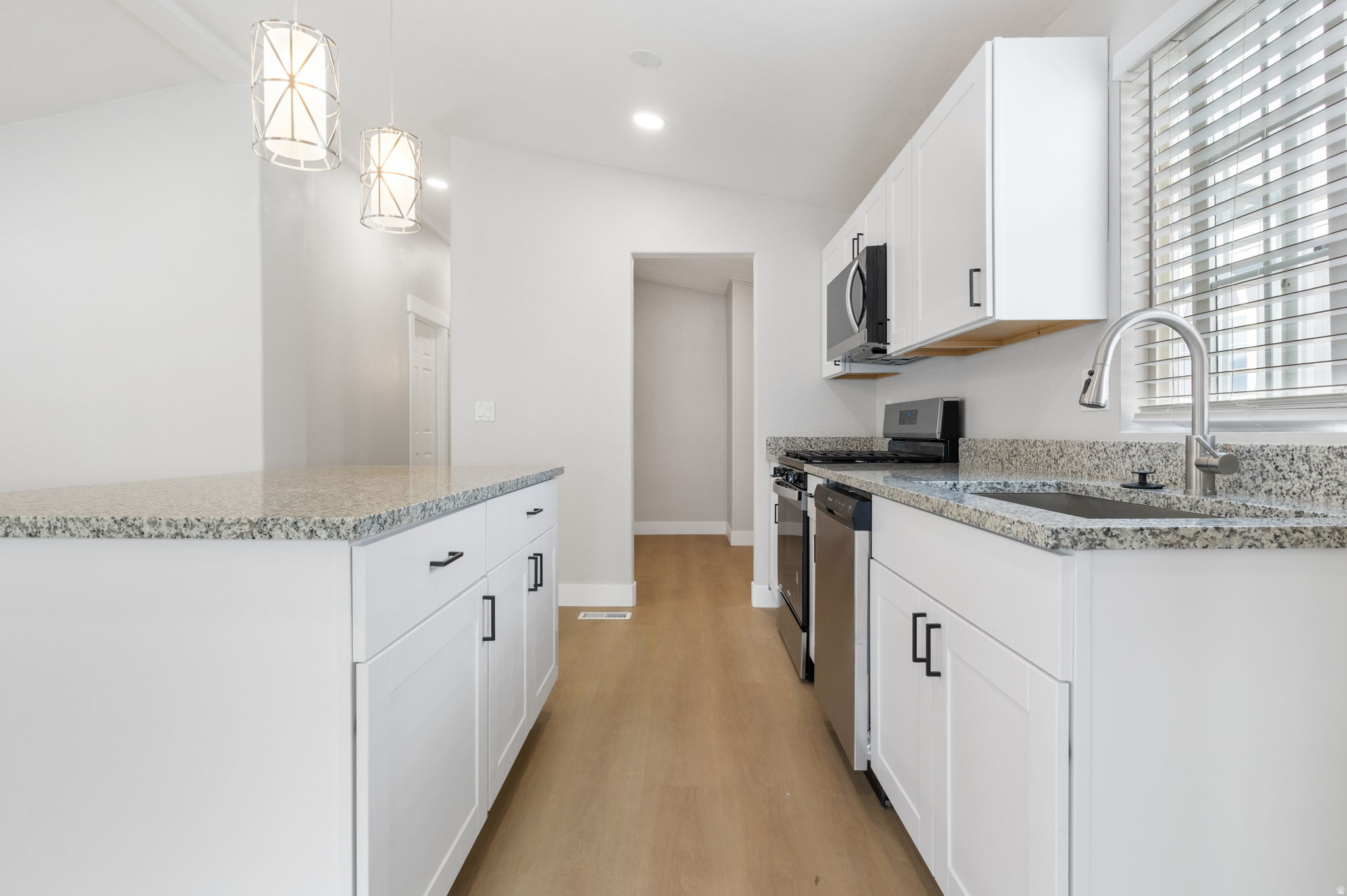 ROLLING HILLS COMMUNITY - Residential