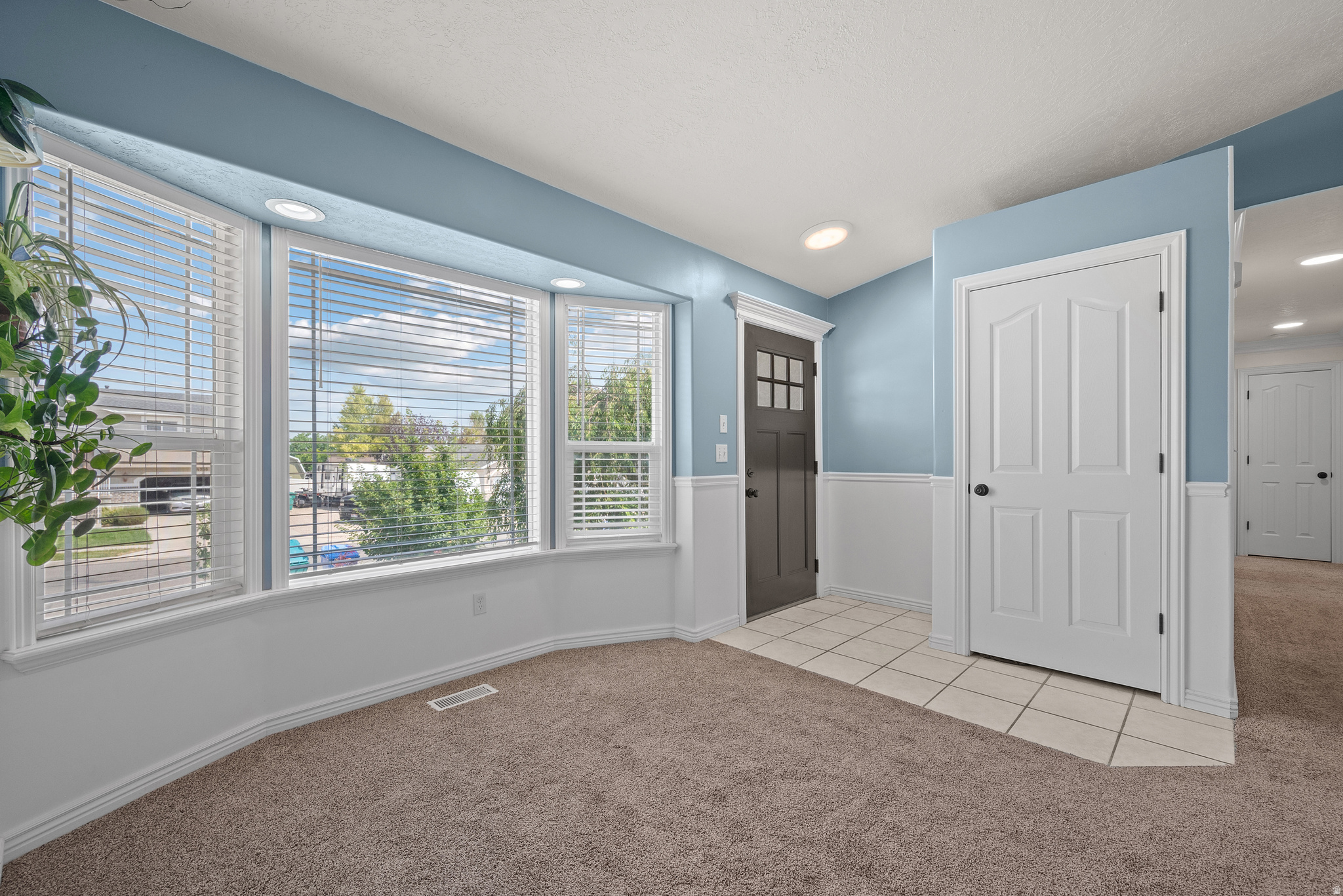 FOOTHILLS - Residential