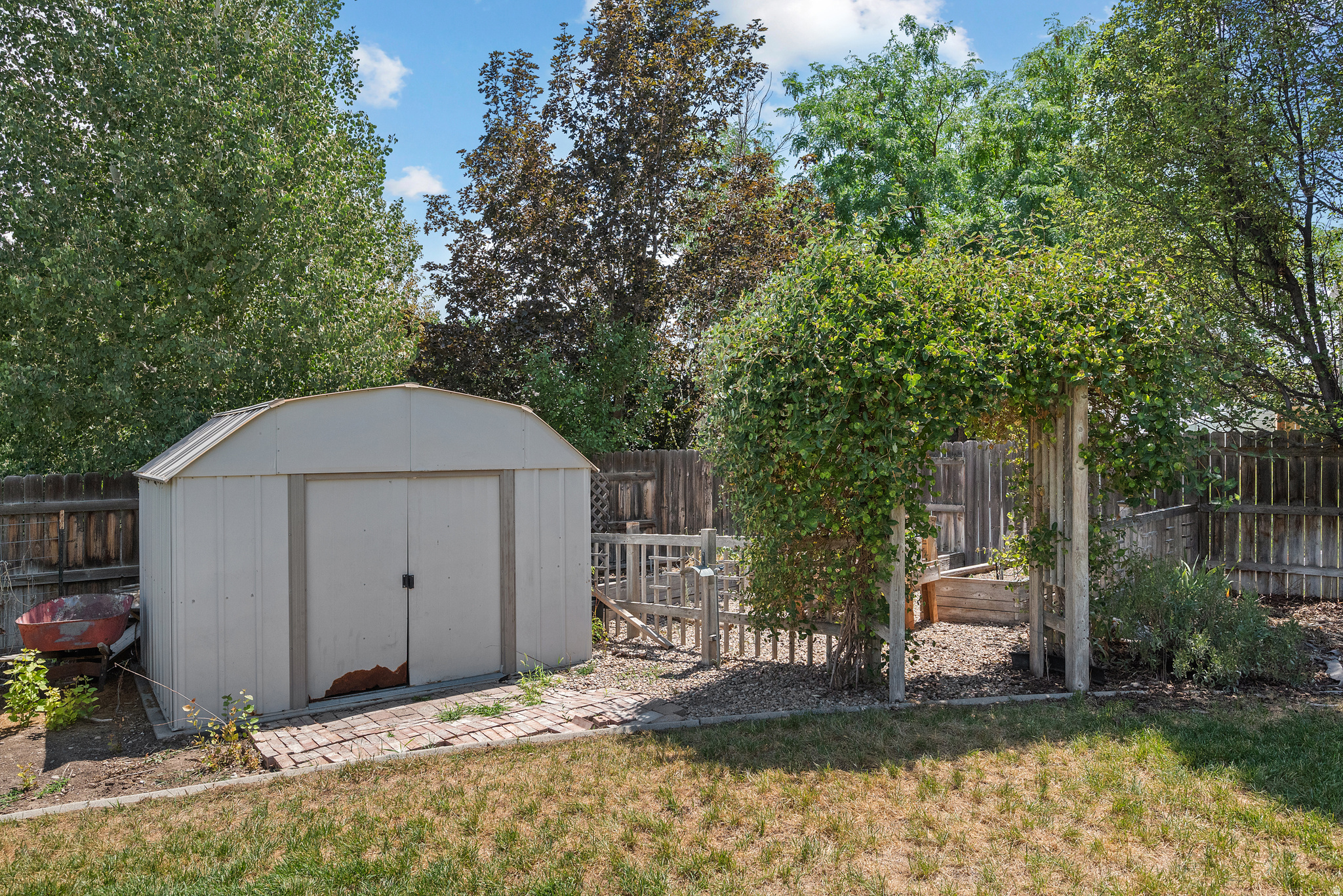 FOOTHILLS - Residential
