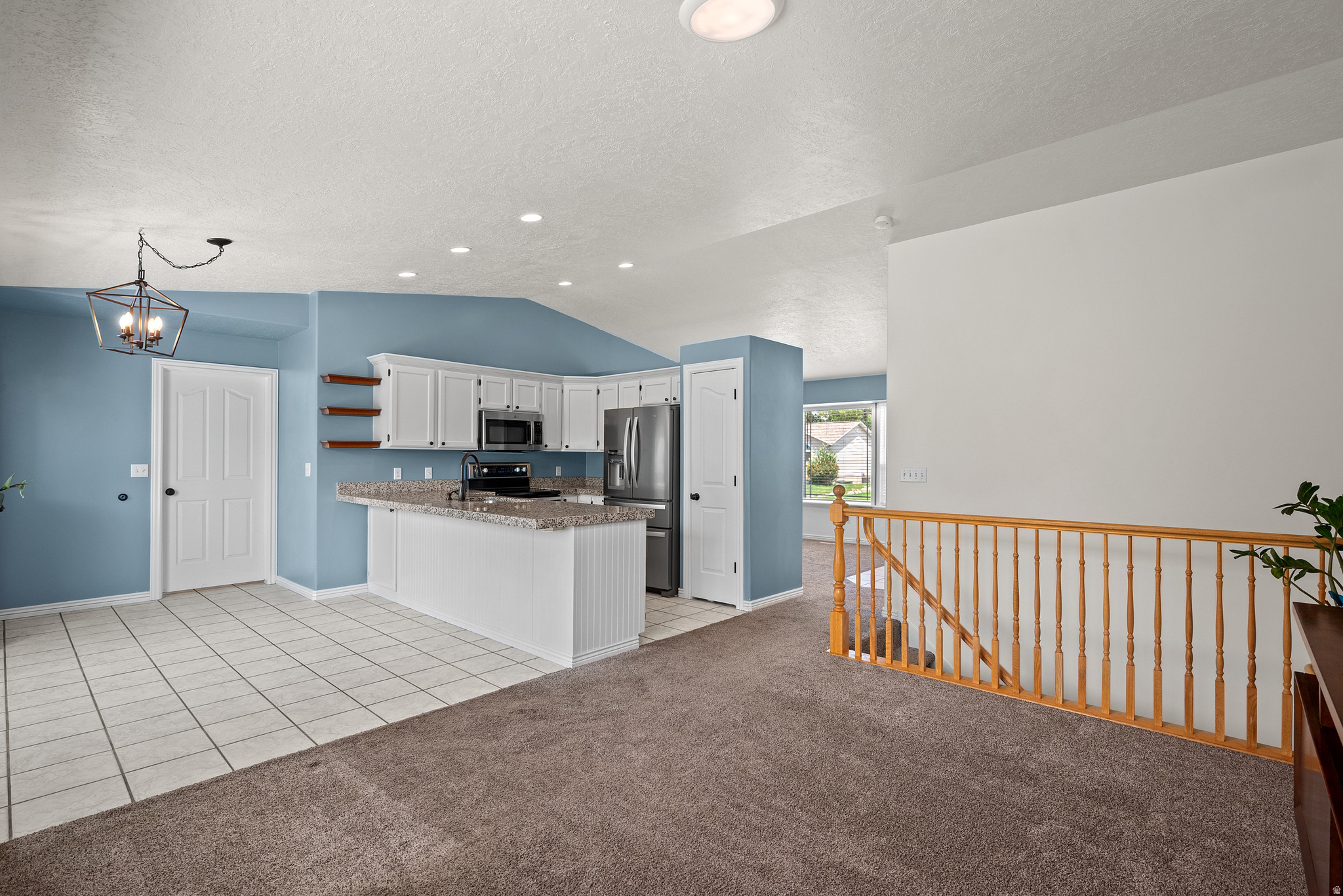 FOOTHILLS - Residential