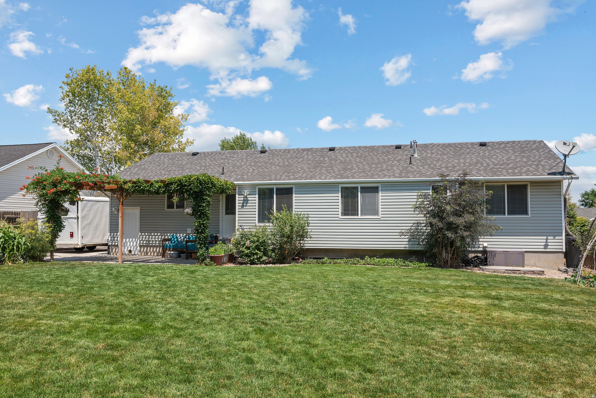 FOOTHILLS - Residential