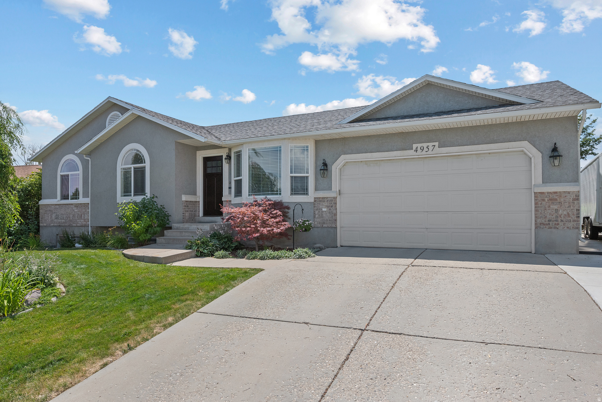FOOTHILLS - Residential