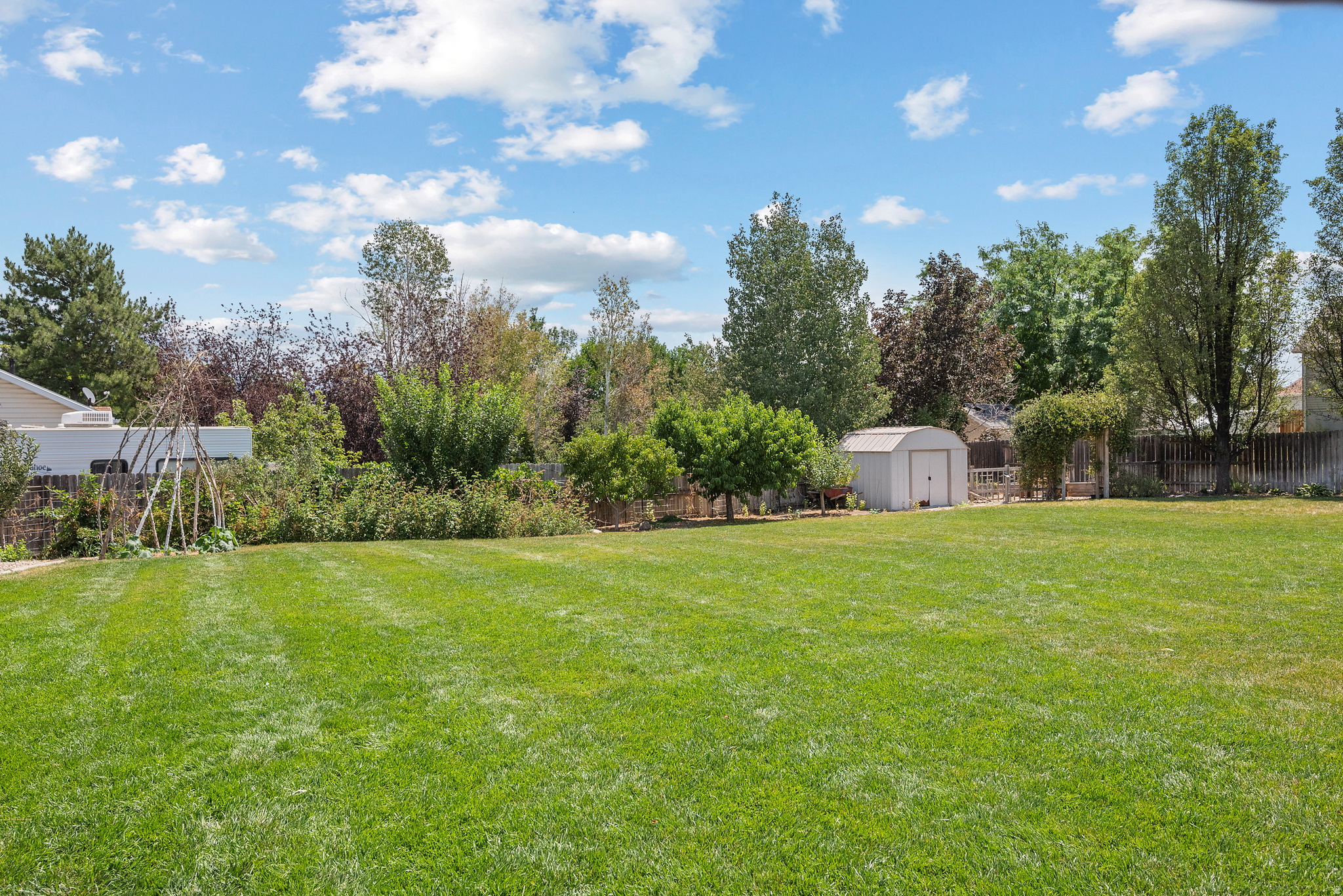 FOOTHILLS - Residential