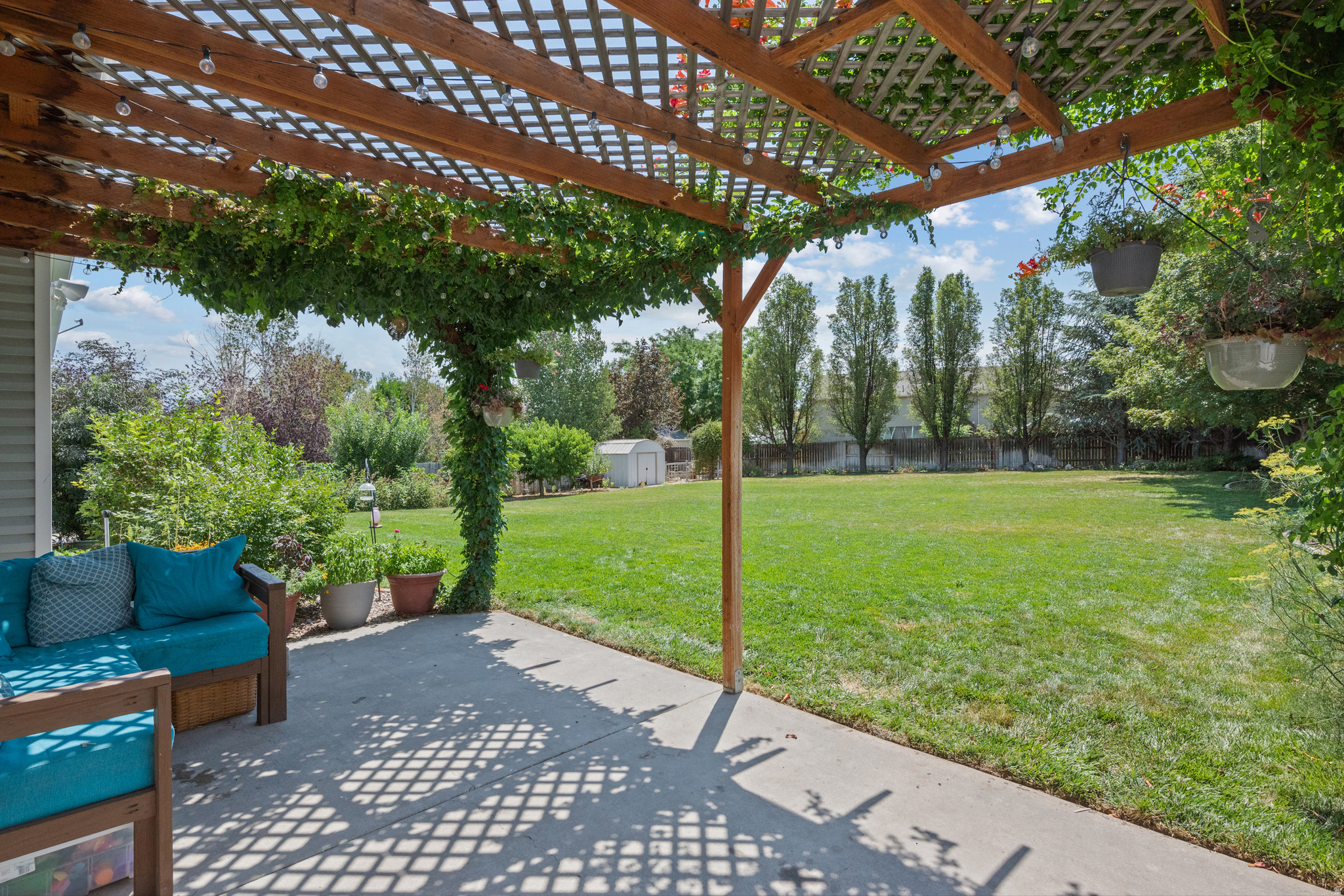 FOOTHILLS - Residential