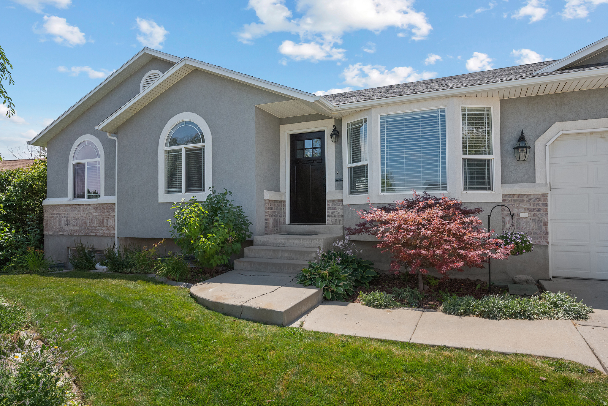 FOOTHILLS - Residential