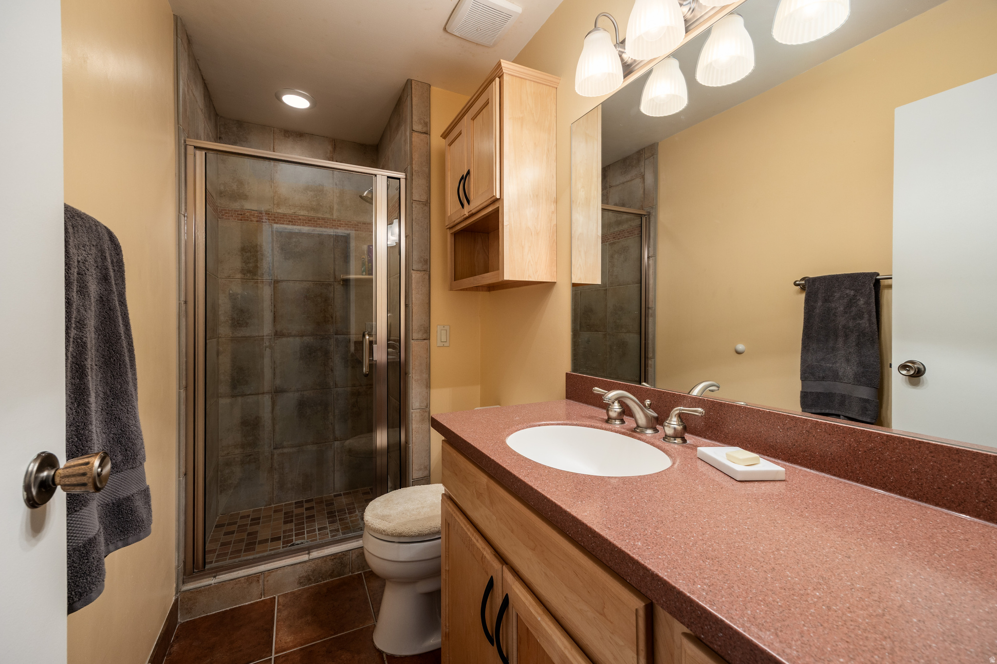 HIDDEN LAKE CONDM - Residential