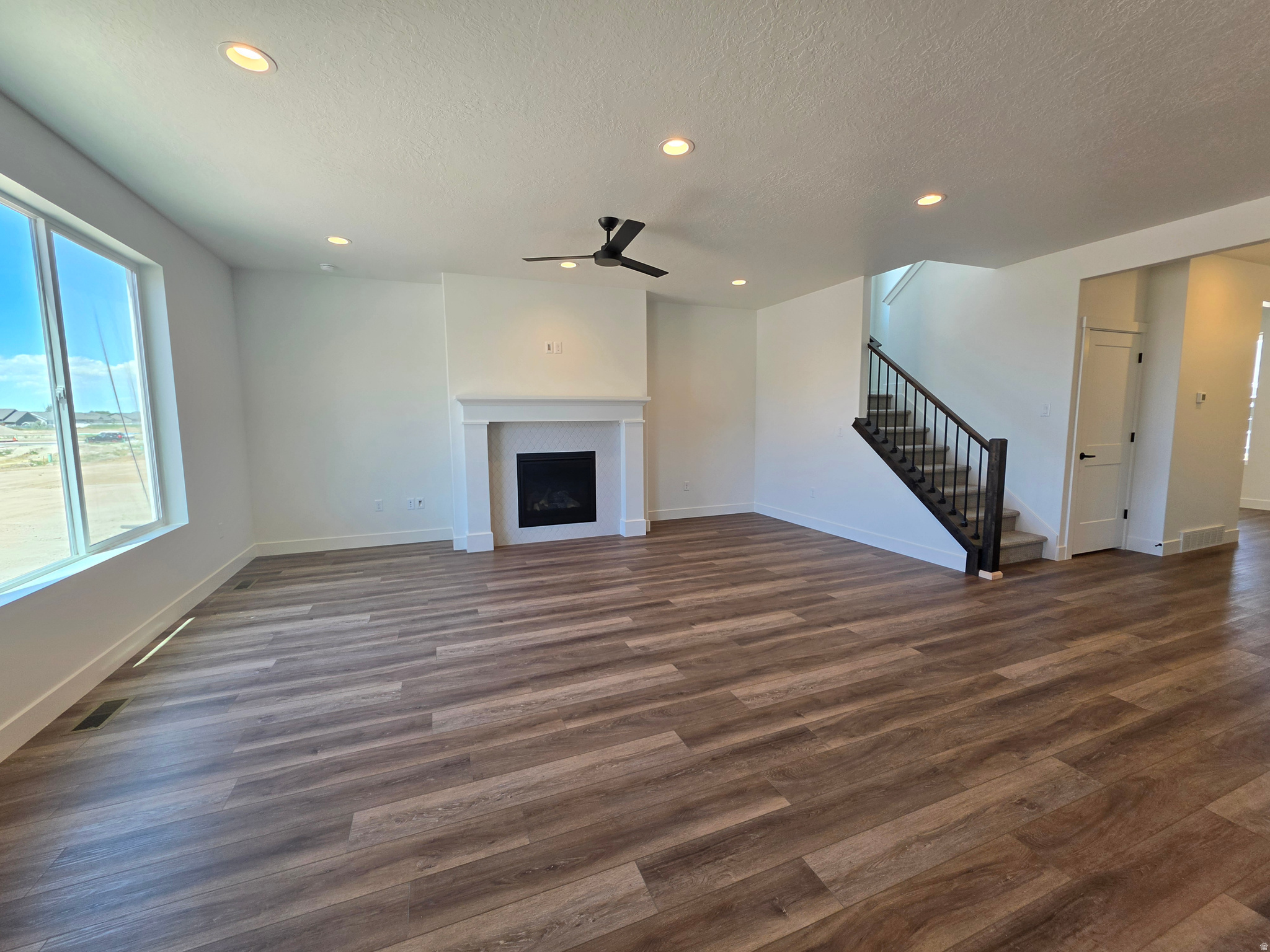 CREEKSIDE AT JDC RANCH - Residential