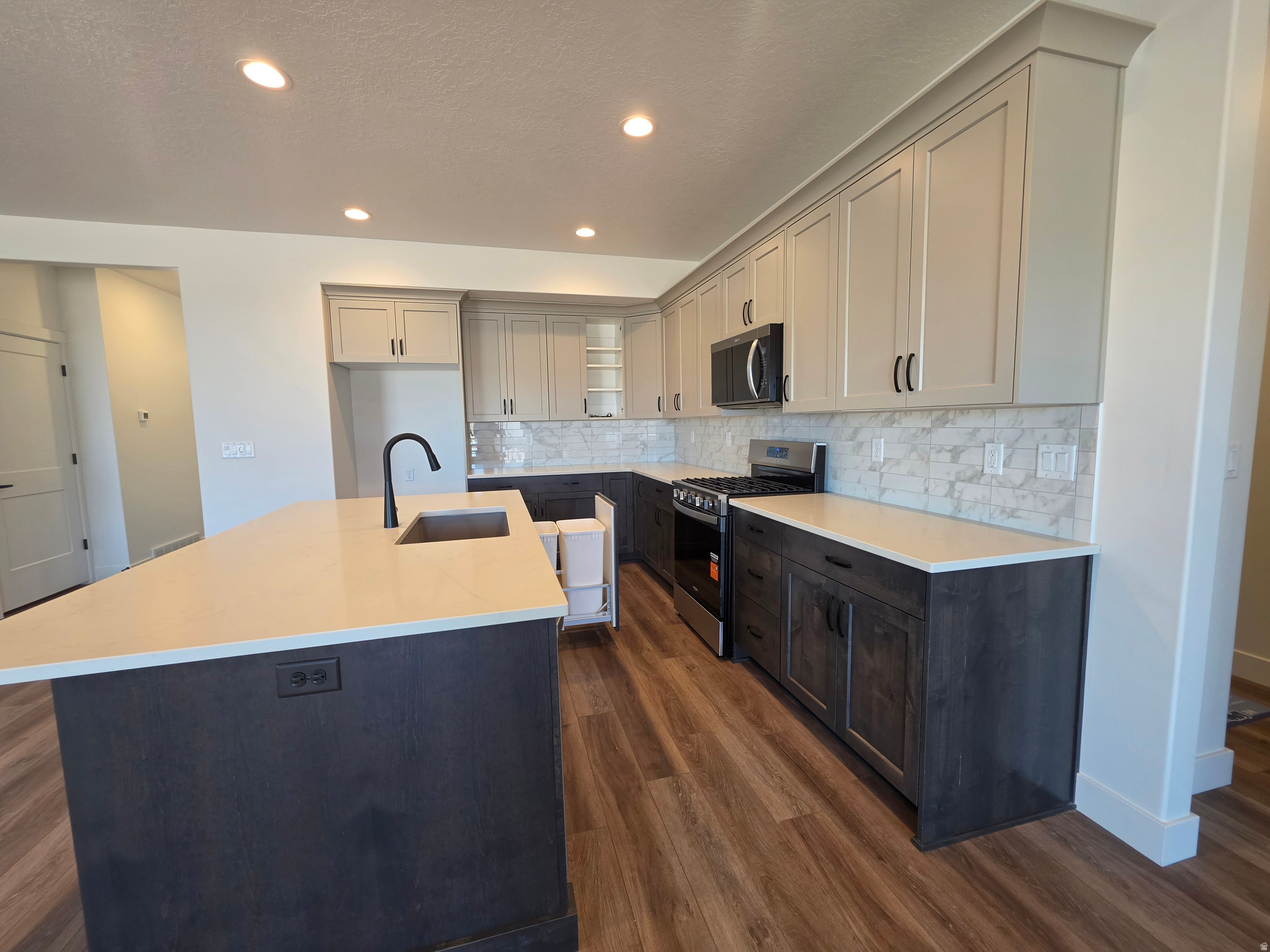 CREEKSIDE AT JDC RANCH - Residential