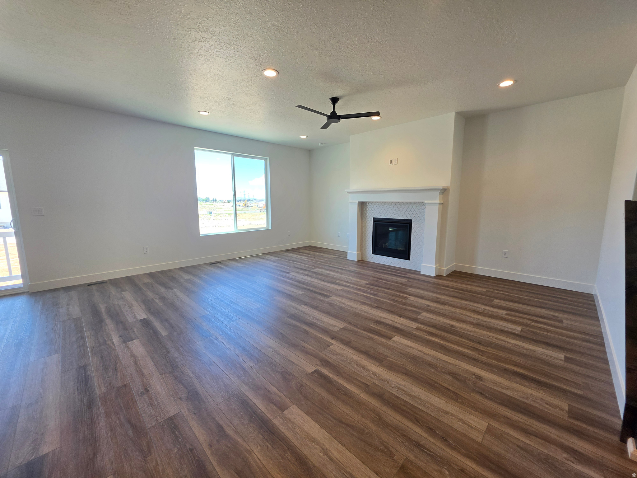 CREEKSIDE AT JDC RANCH - Residential