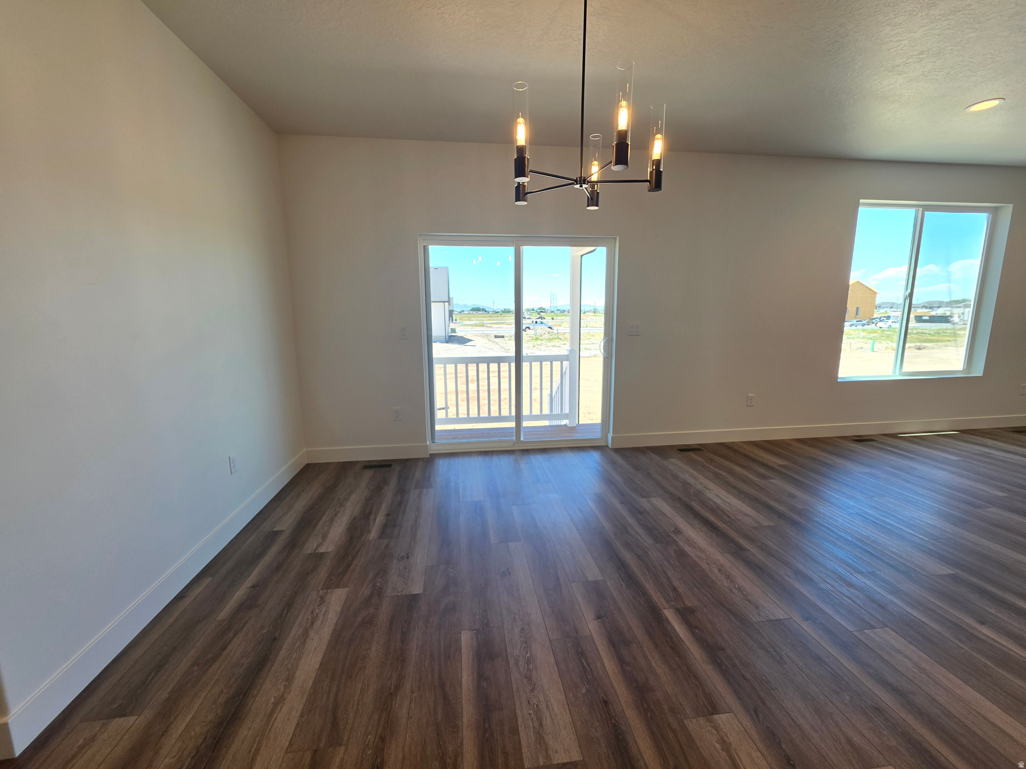 CREEKSIDE AT JDC RANCH - Residential