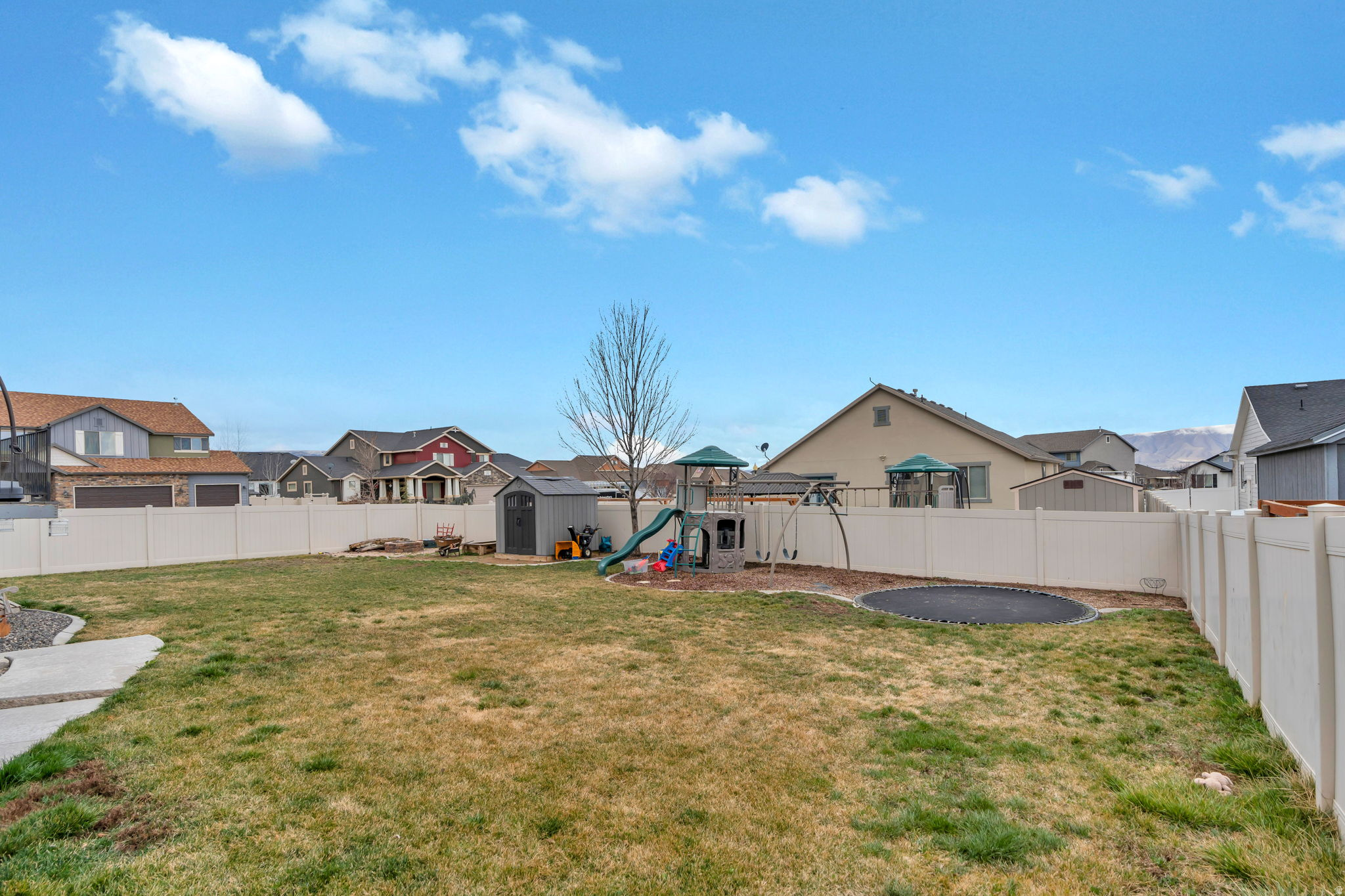 SALEM PARK - Residential