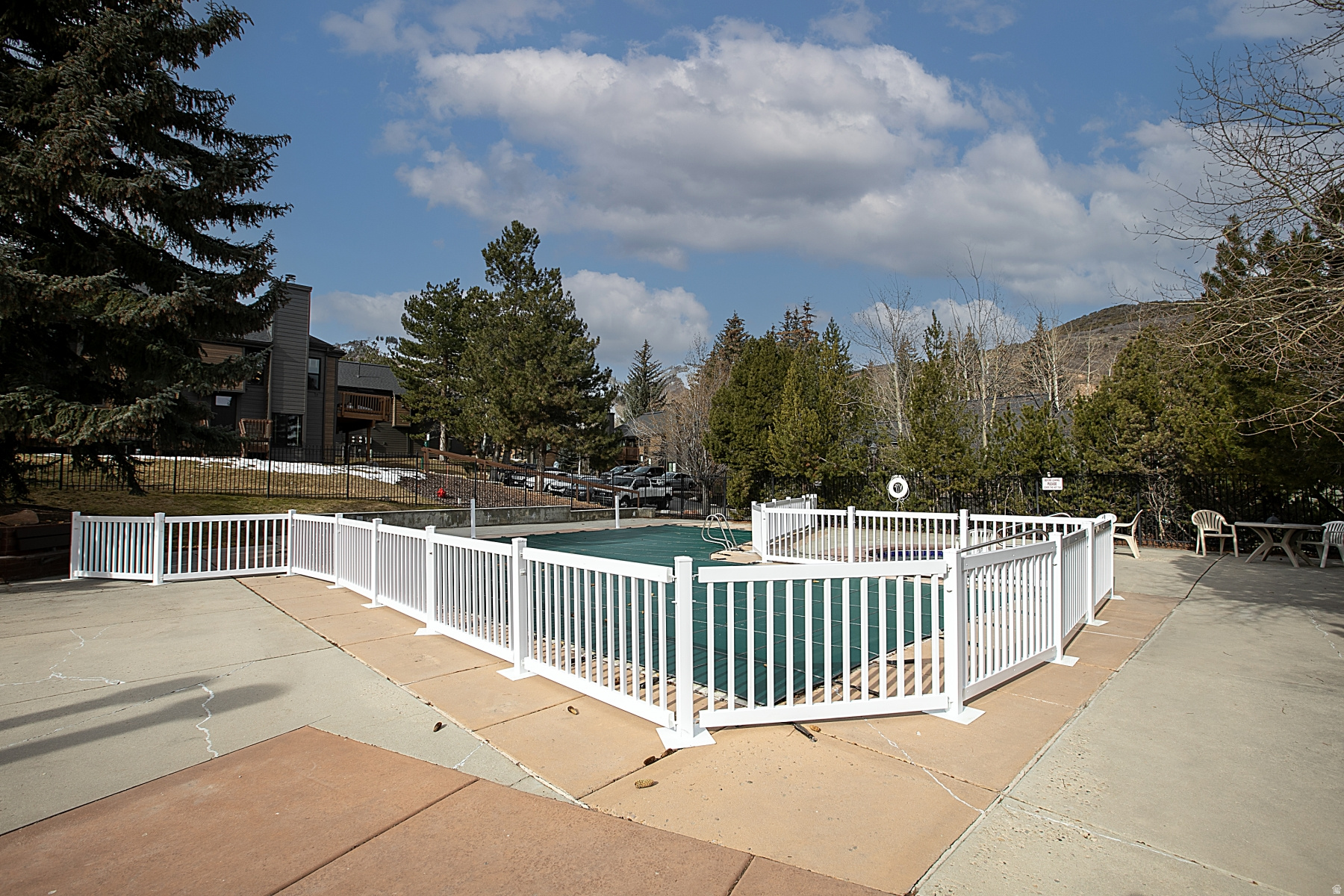 PARK WEST / HIDDEN CREEK - Residential
