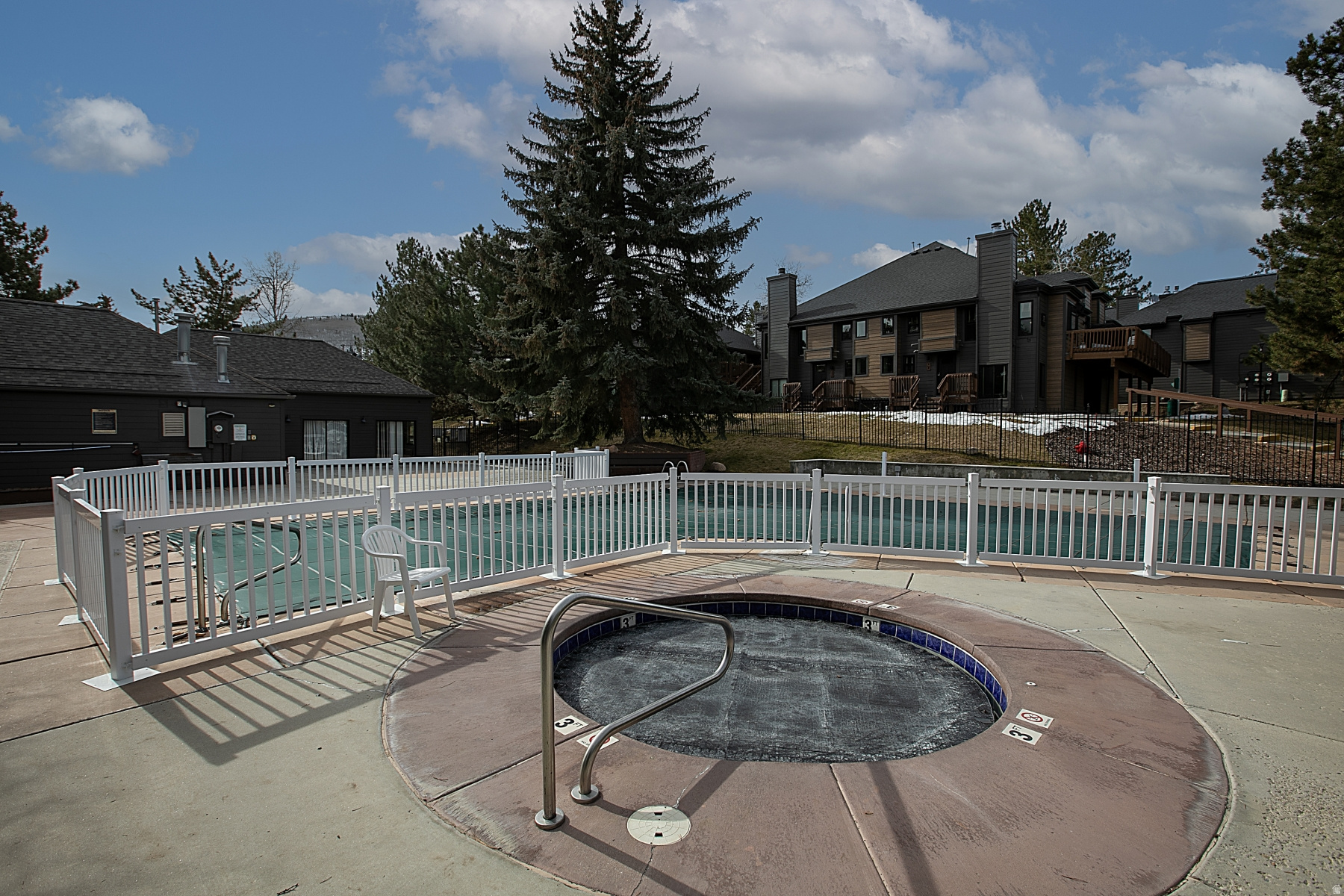 PARK WEST / HIDDEN CREEK - Residential