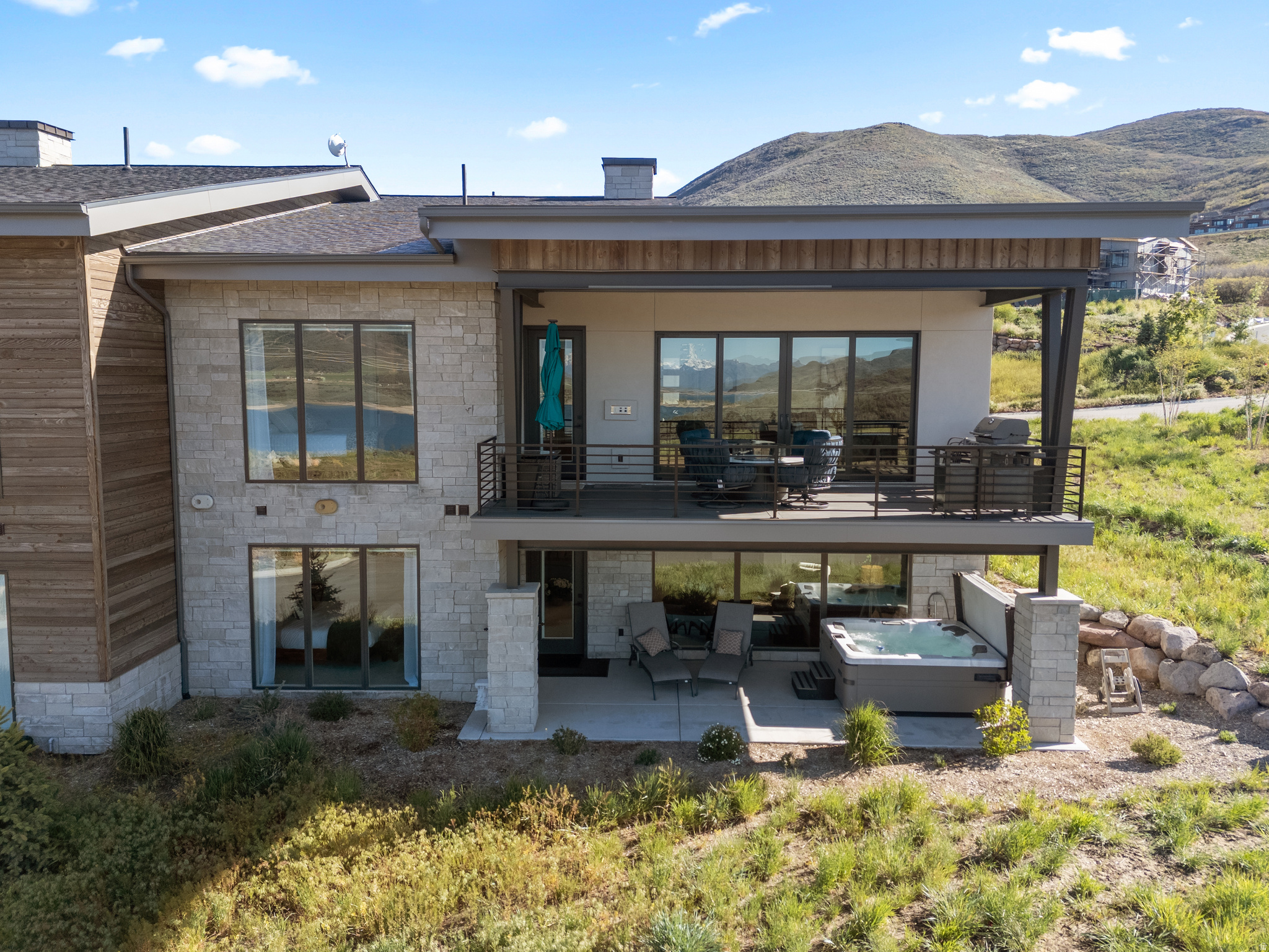 SHORELINE - Residential