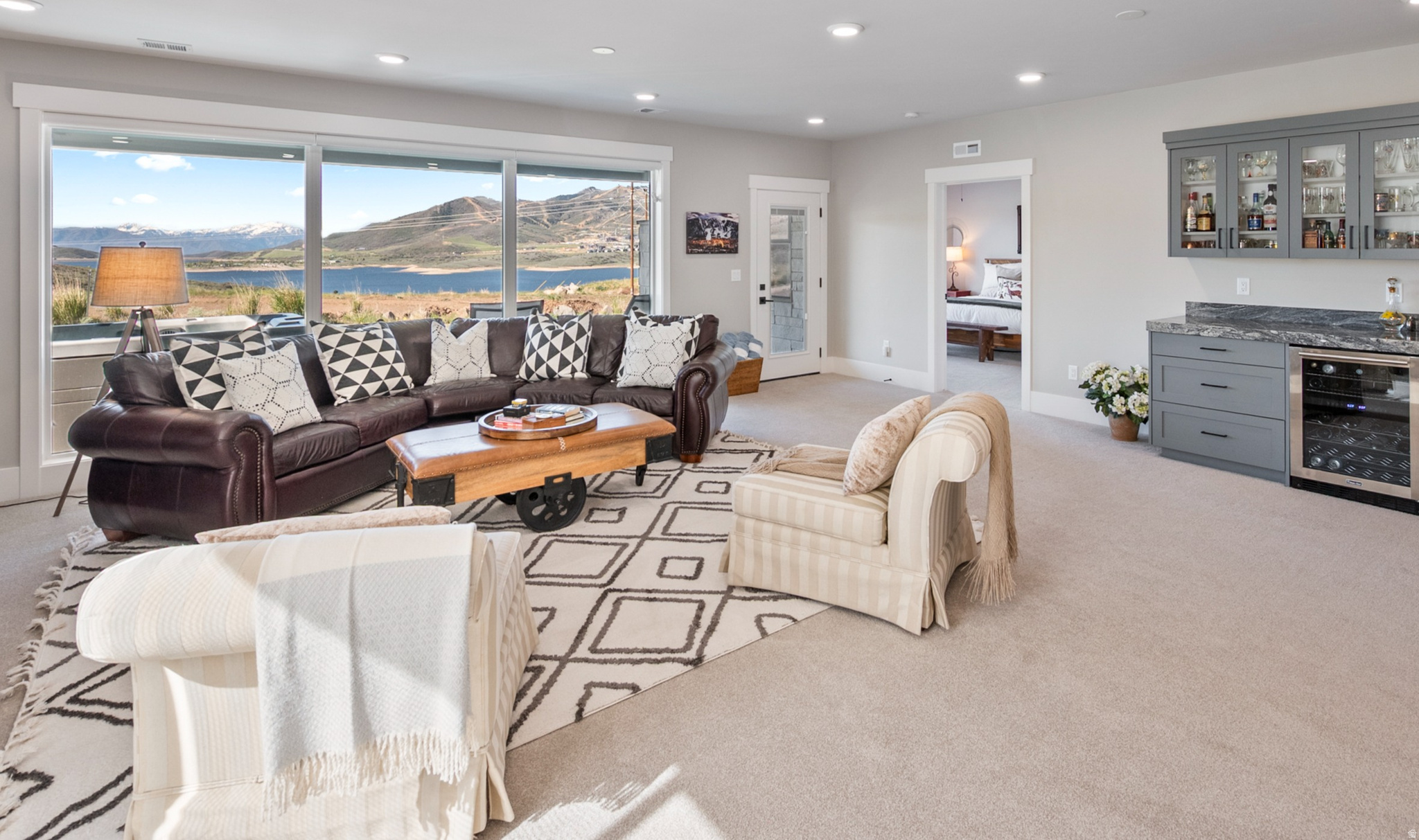 SHORELINE - Residential
