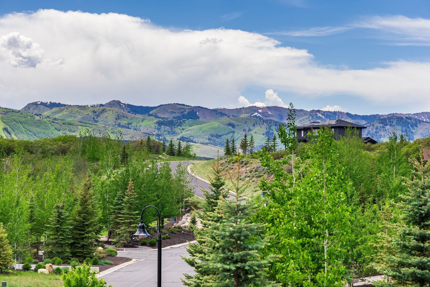 DEER VISTA - Residential
