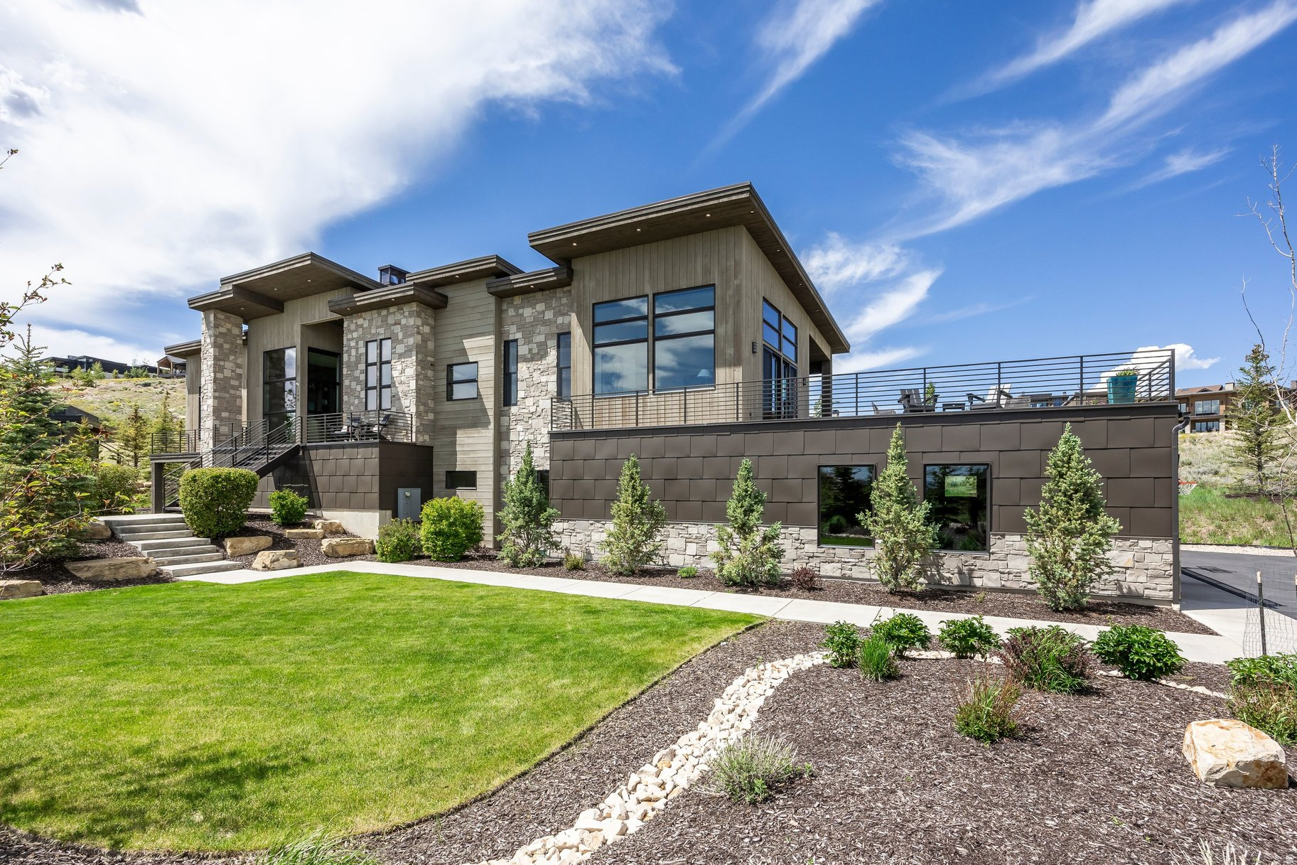 DEER VISTA - Residential