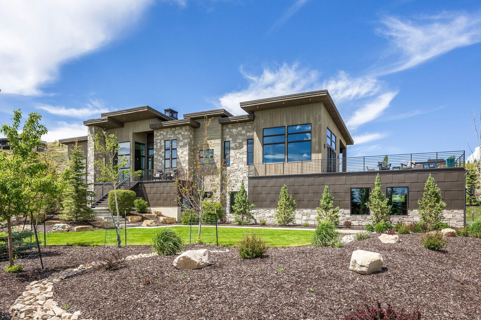 DEER VISTA - Residential