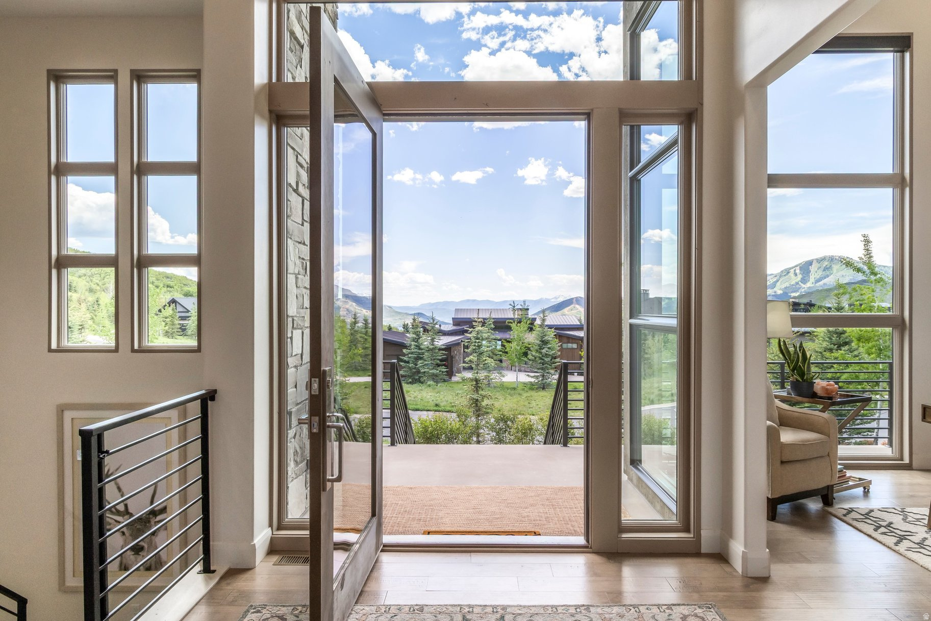 DEER VISTA - Residential