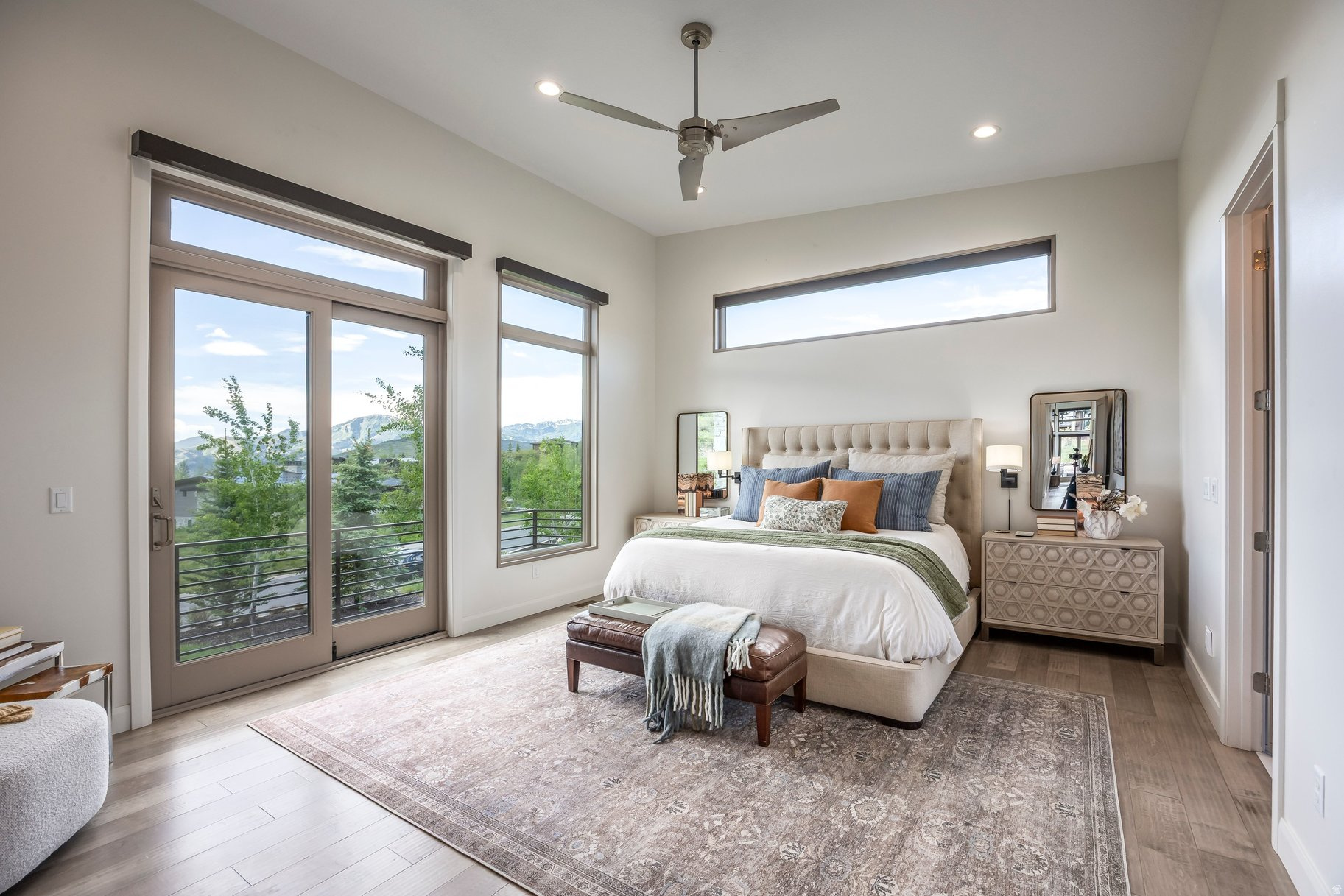 DEER VISTA - Residential