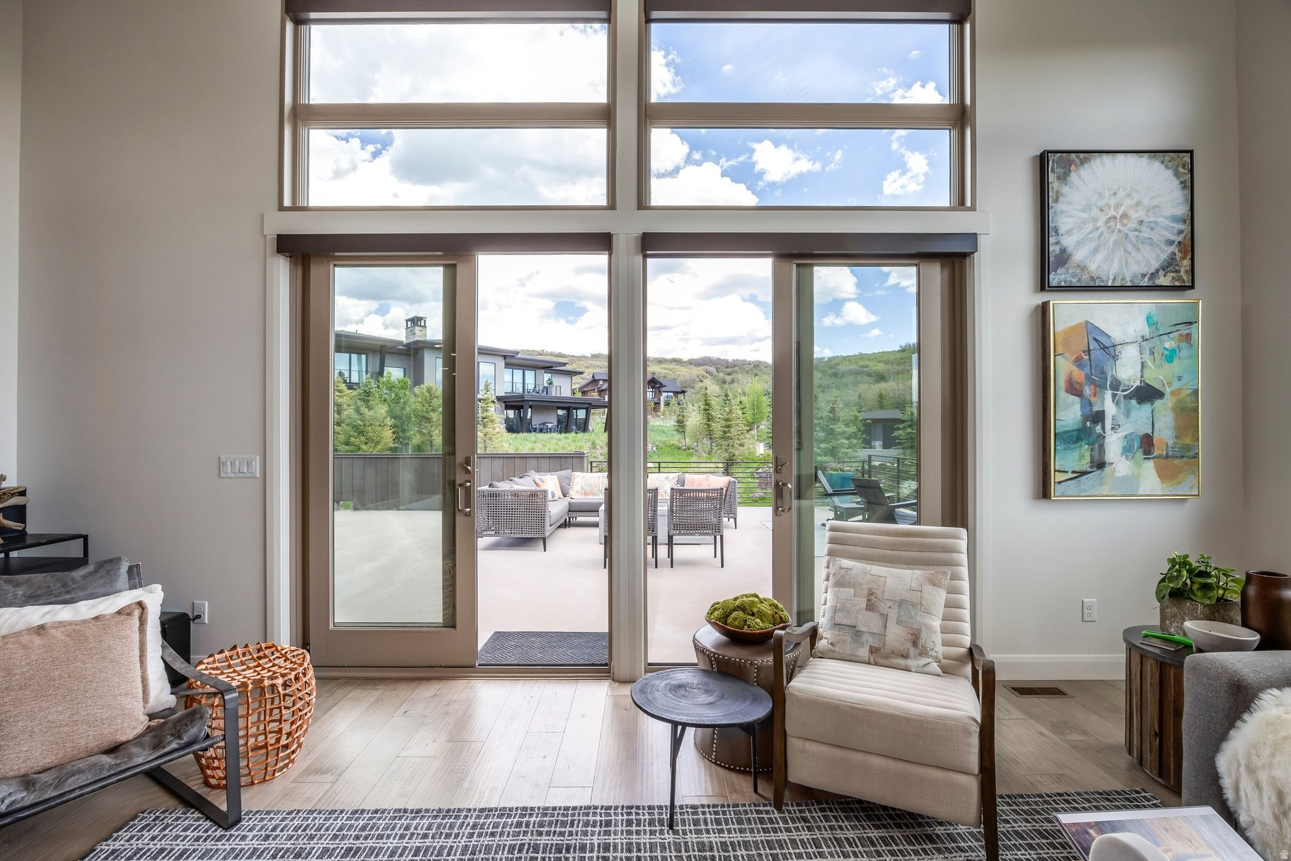 DEER VISTA - Residential