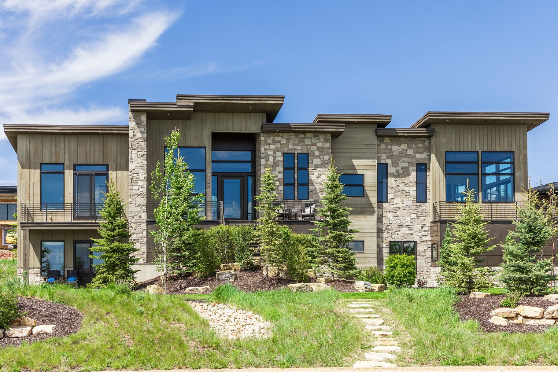 DEER VISTA - Residential