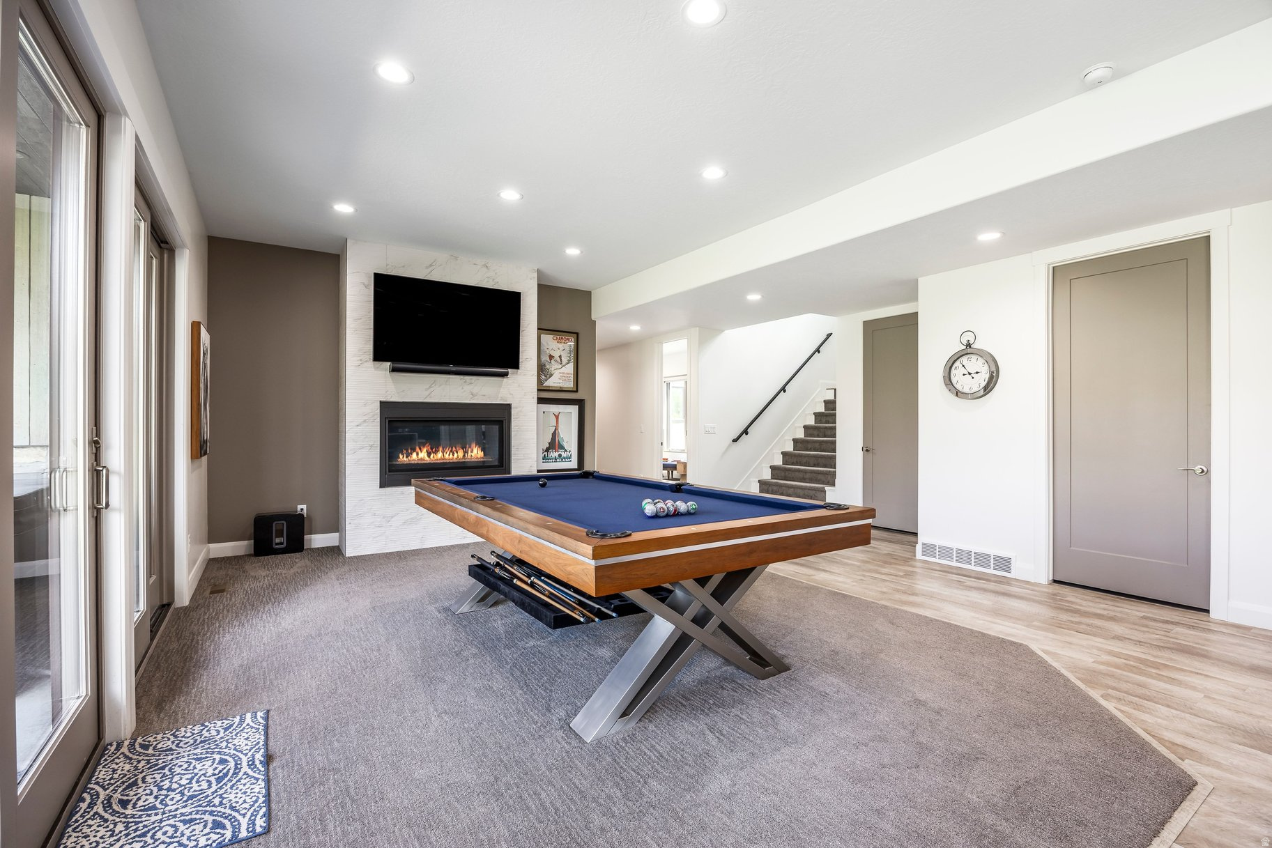 DEER VISTA - Residential