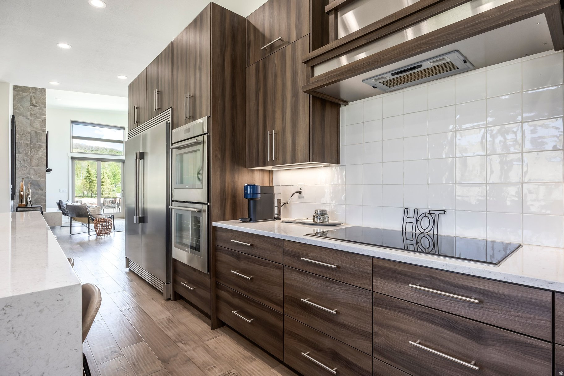 DEER VISTA - Residential