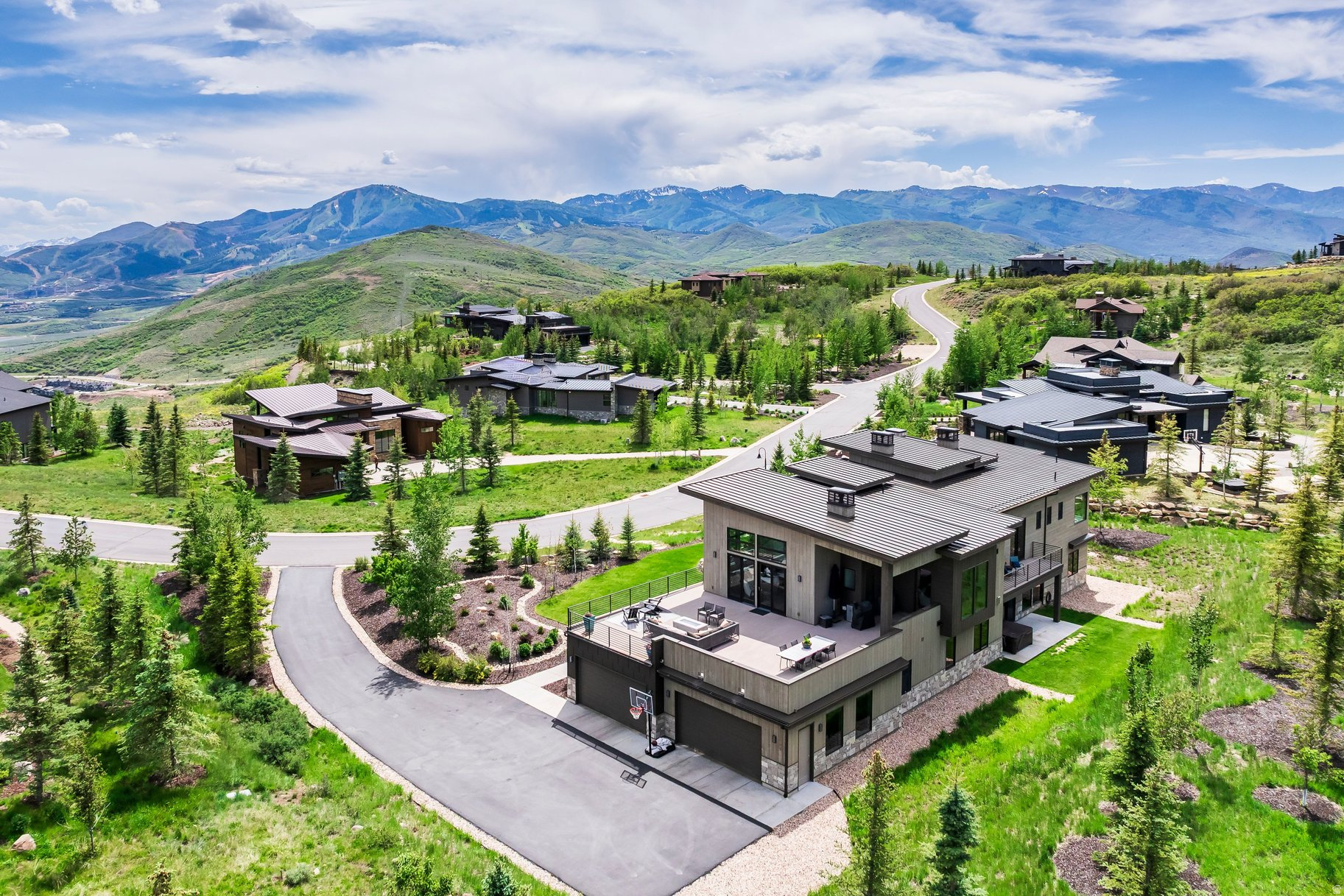 DEER VISTA - Residential