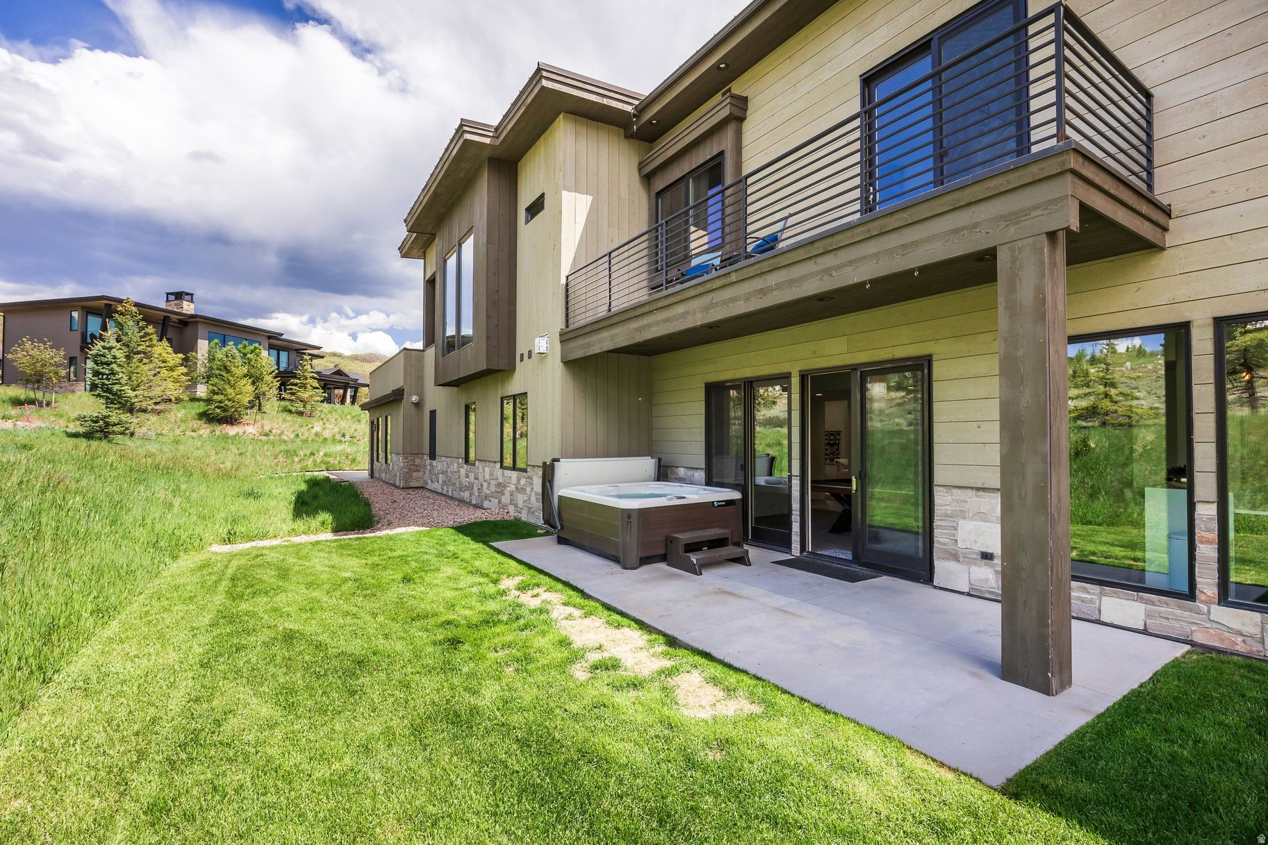 DEER VISTA - Residential