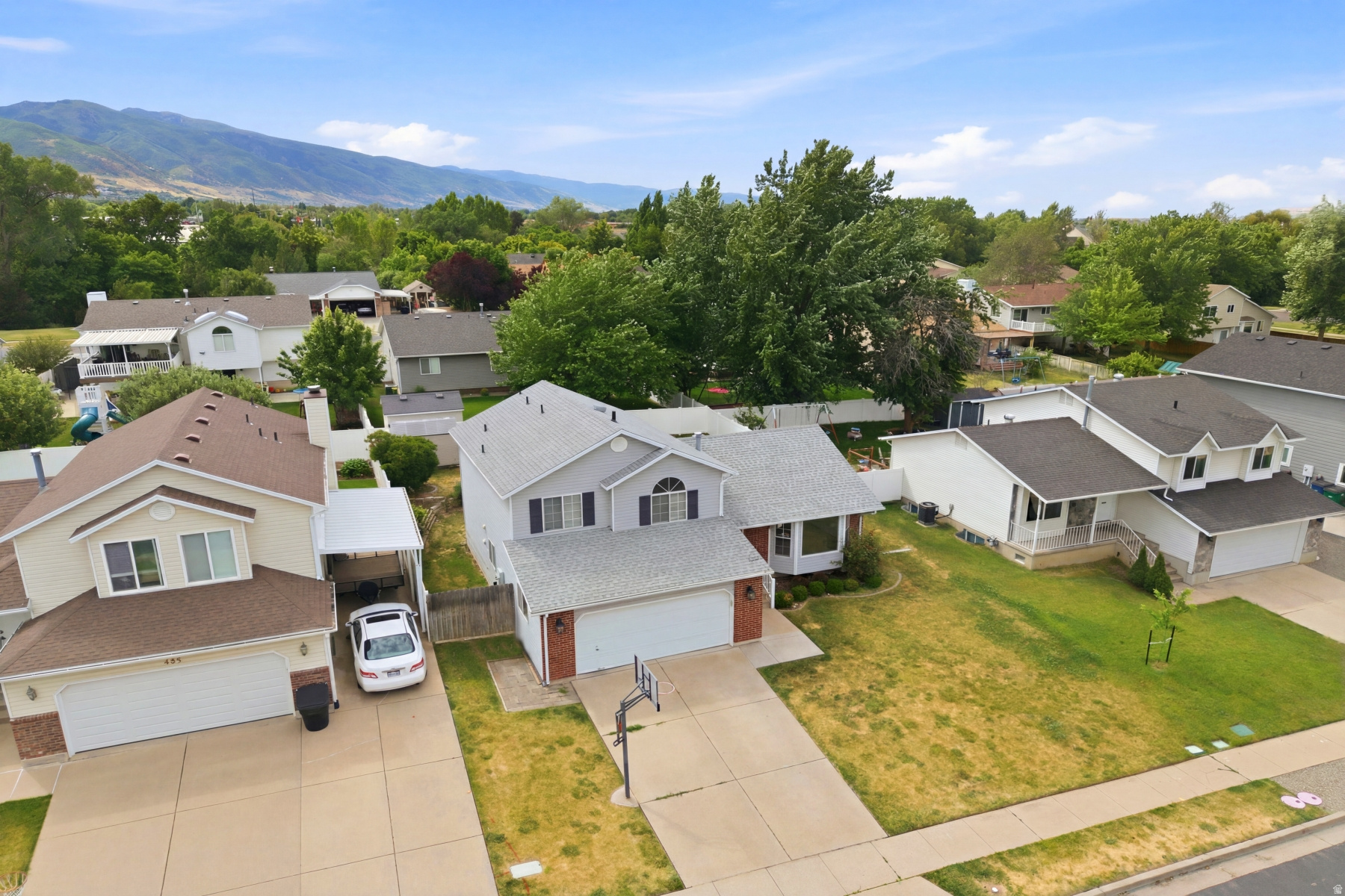 CREEKSIDE - Residential