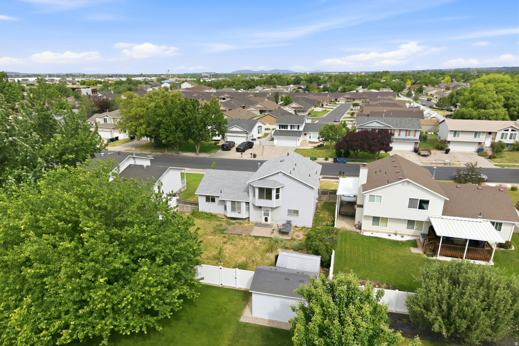 CREEKSIDE - Residential