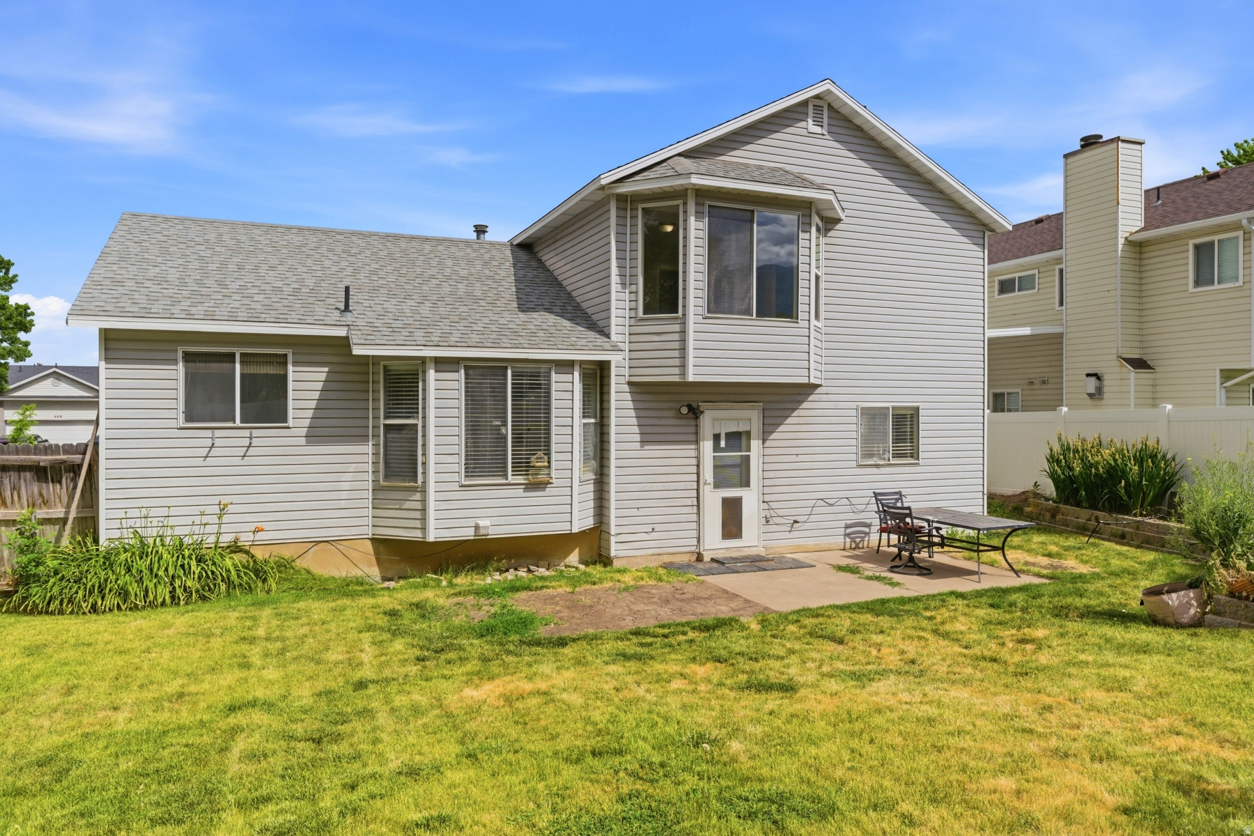 CREEKSIDE - Residential