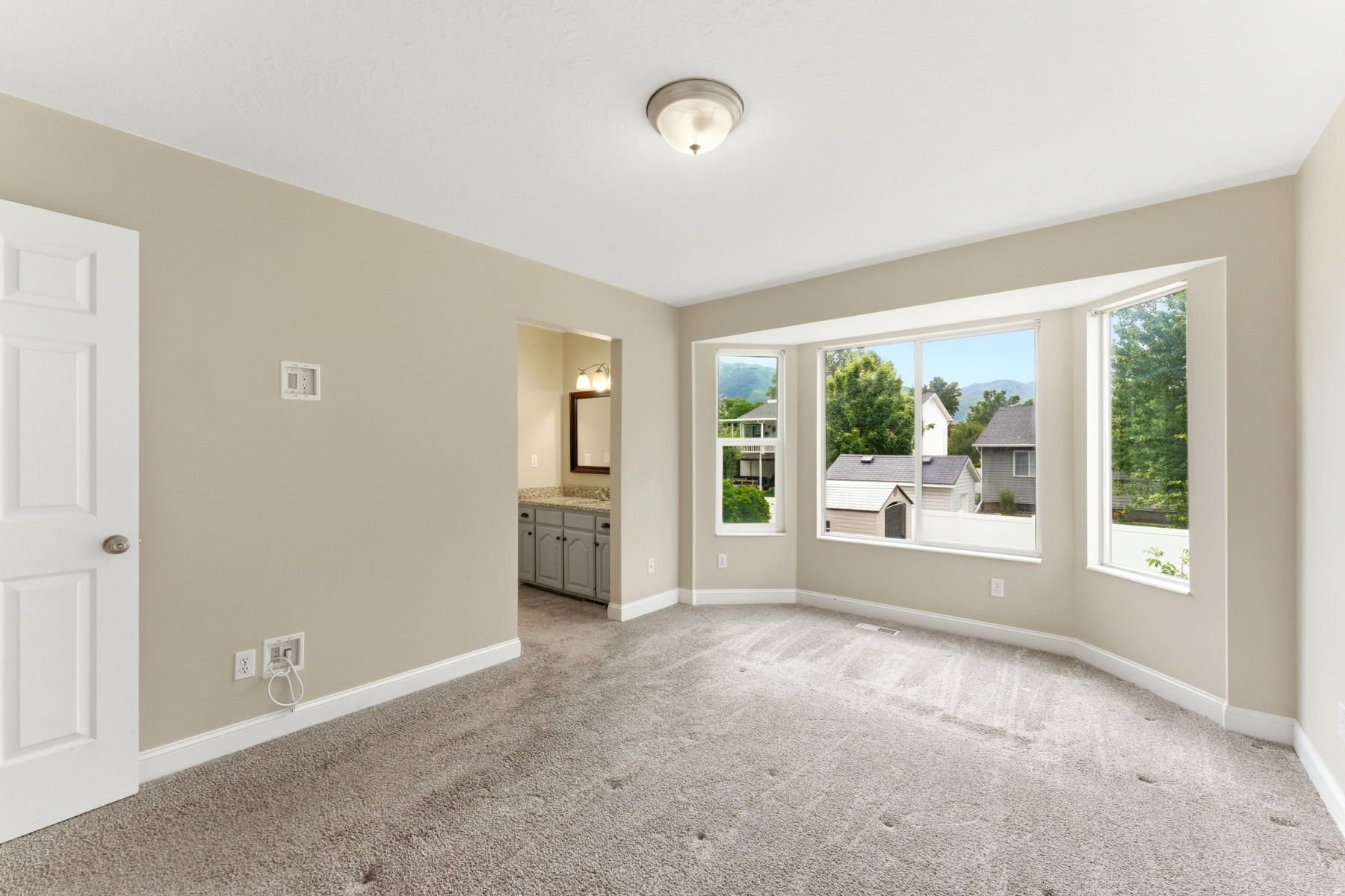 CREEKSIDE - Residential