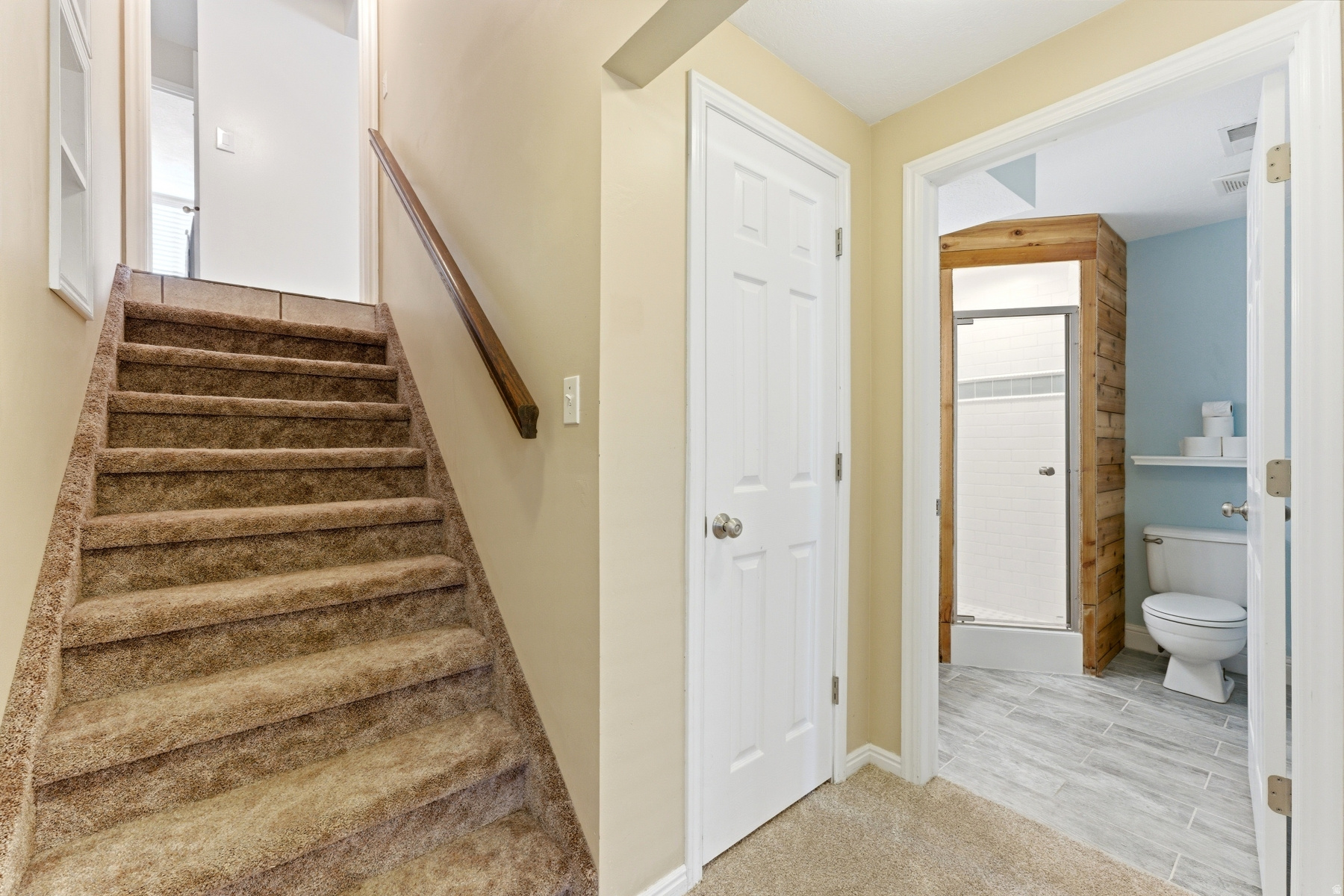 CREEKSIDE - Residential