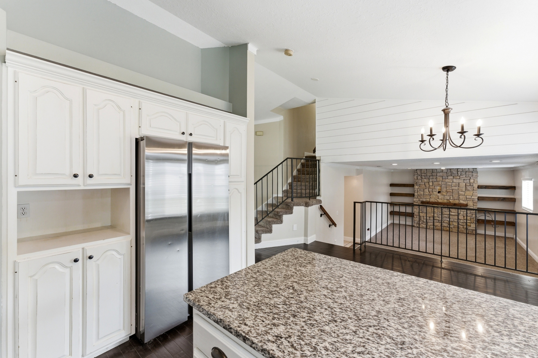CREEKSIDE - Residential