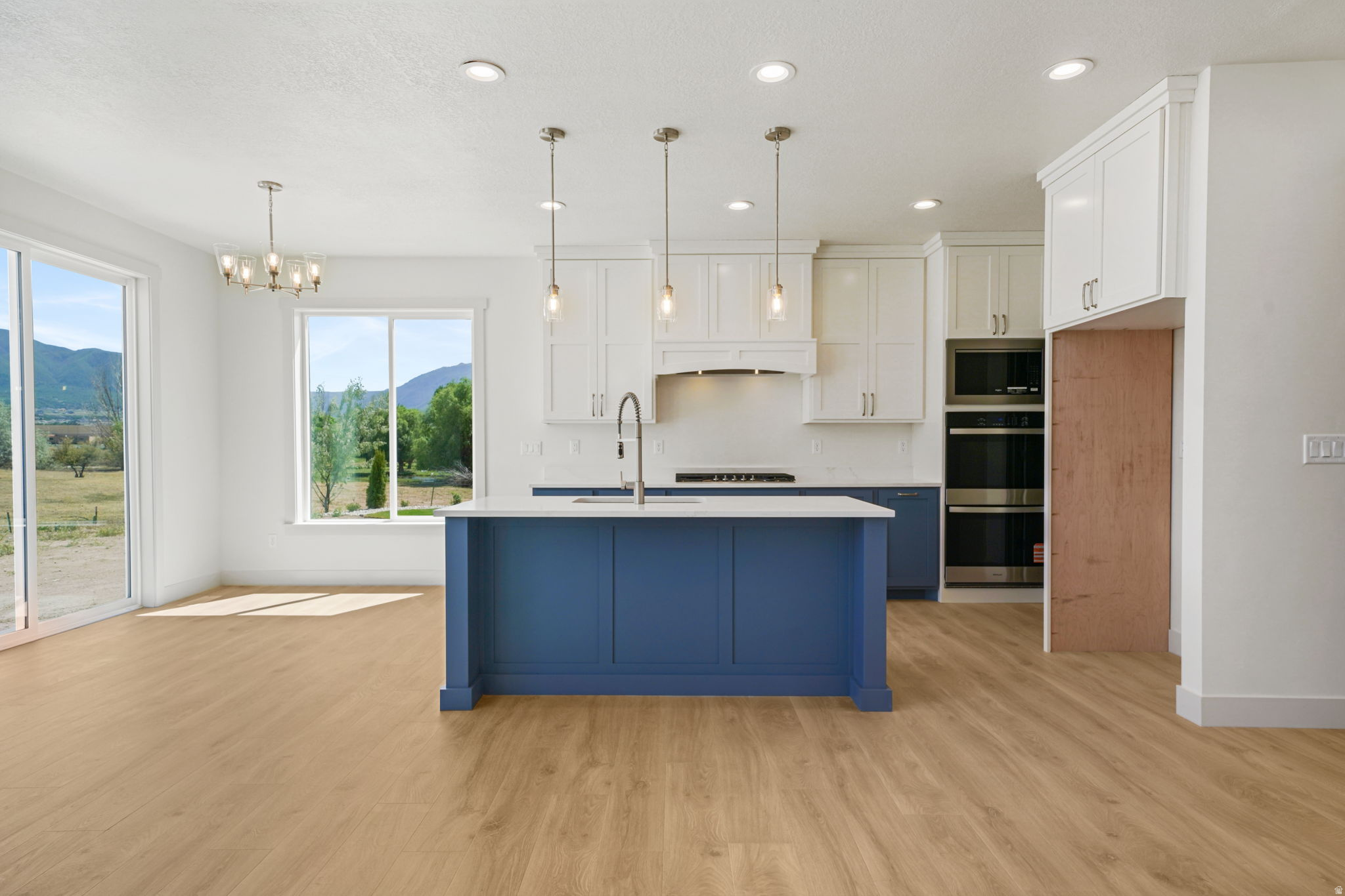 DAVIS FARMS - Residential